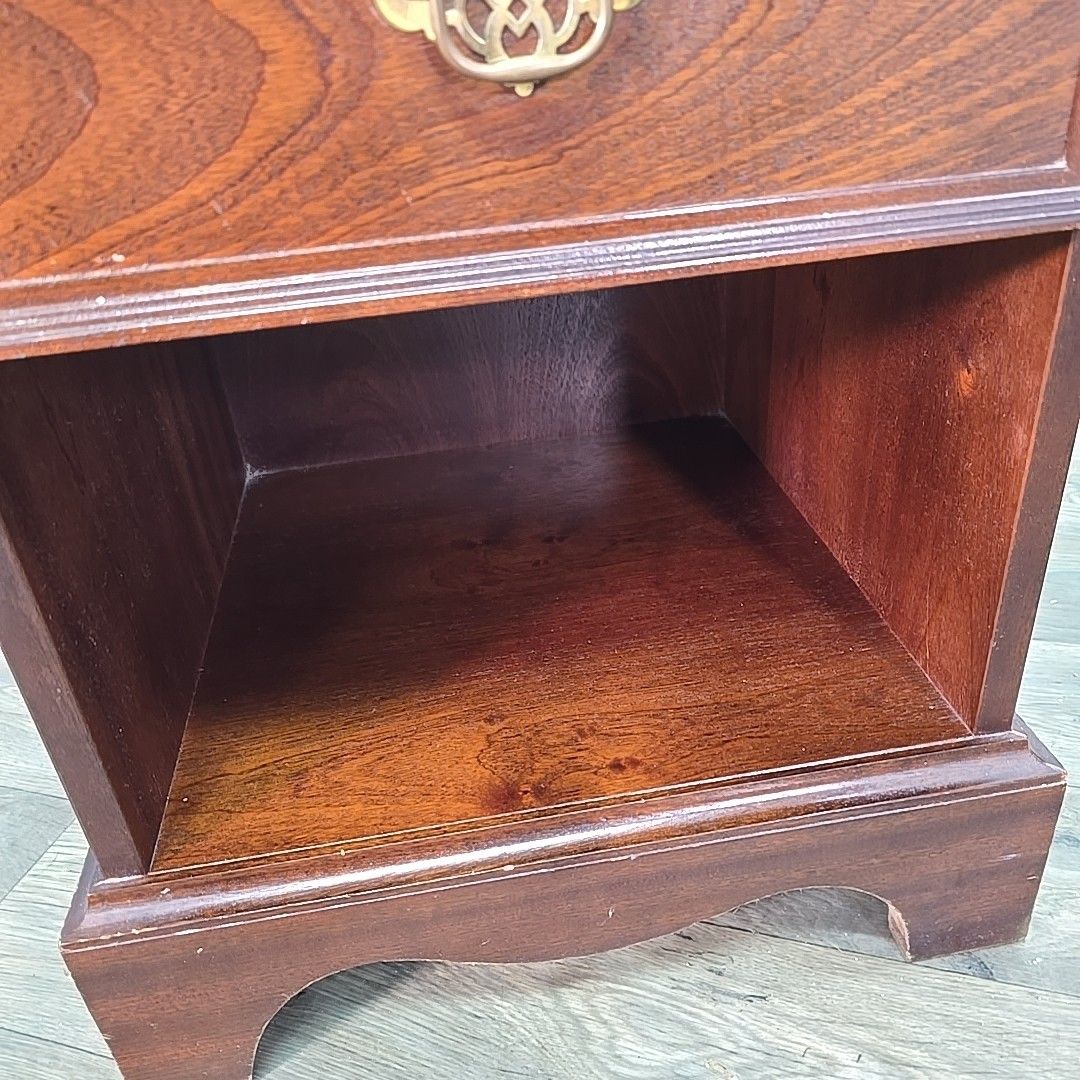 photo furniture Antique Georgian Style Cabinets Pair Bedside Cupboard Tables Night Stands