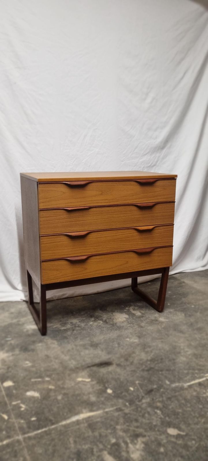 Europa Mid Century Modern Chest Of Drawers.