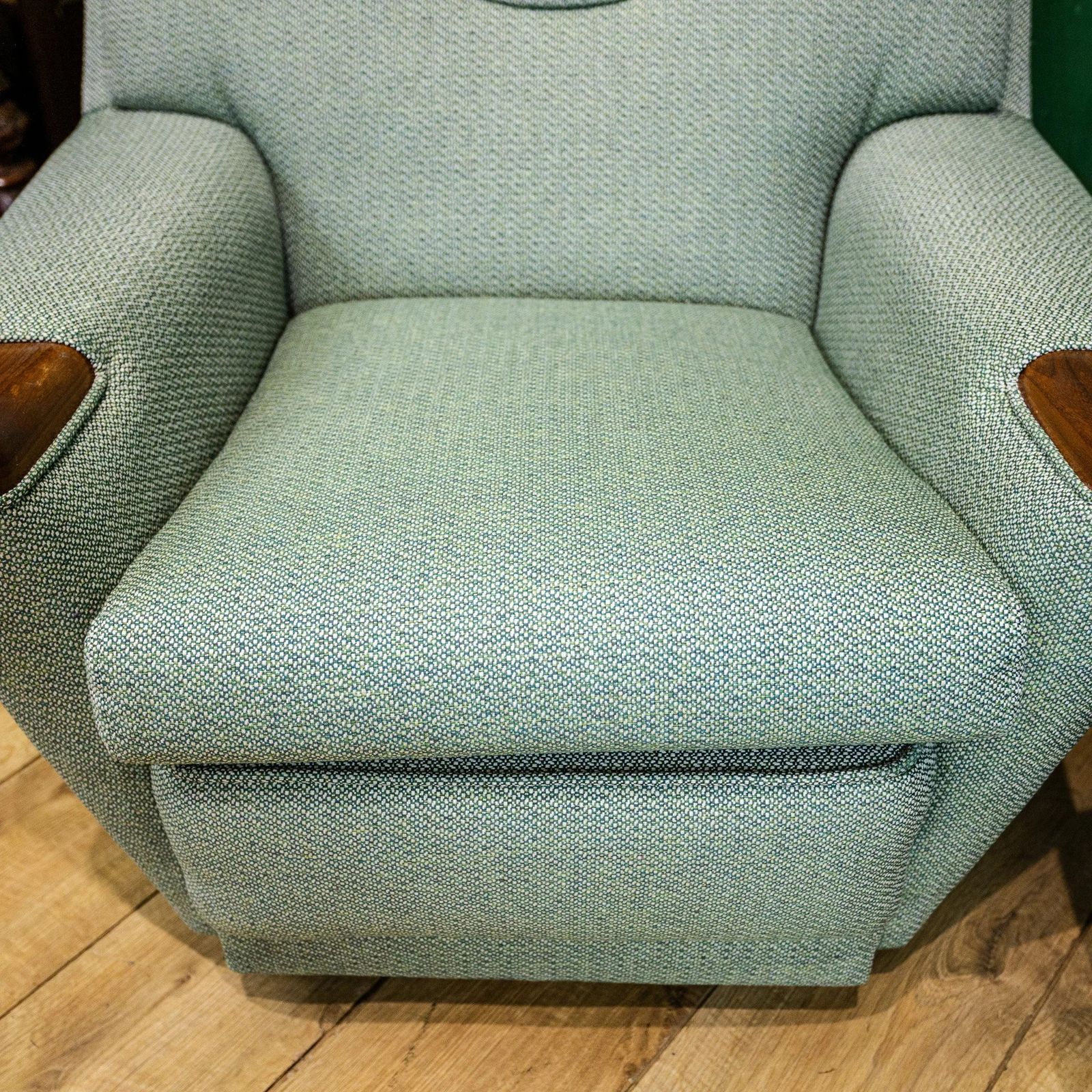 Pair Of Mid Century American Style Armchairs photo vintage