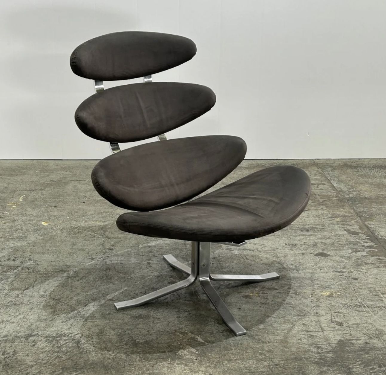 Erik Jørgensen Ej 5 Corona Chair By Poul M. Volther photo 750.0
