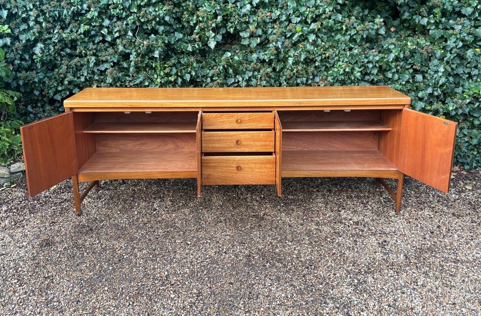 photo vinterior Vintage Mid Century Nathan Squares Teak Sideboard