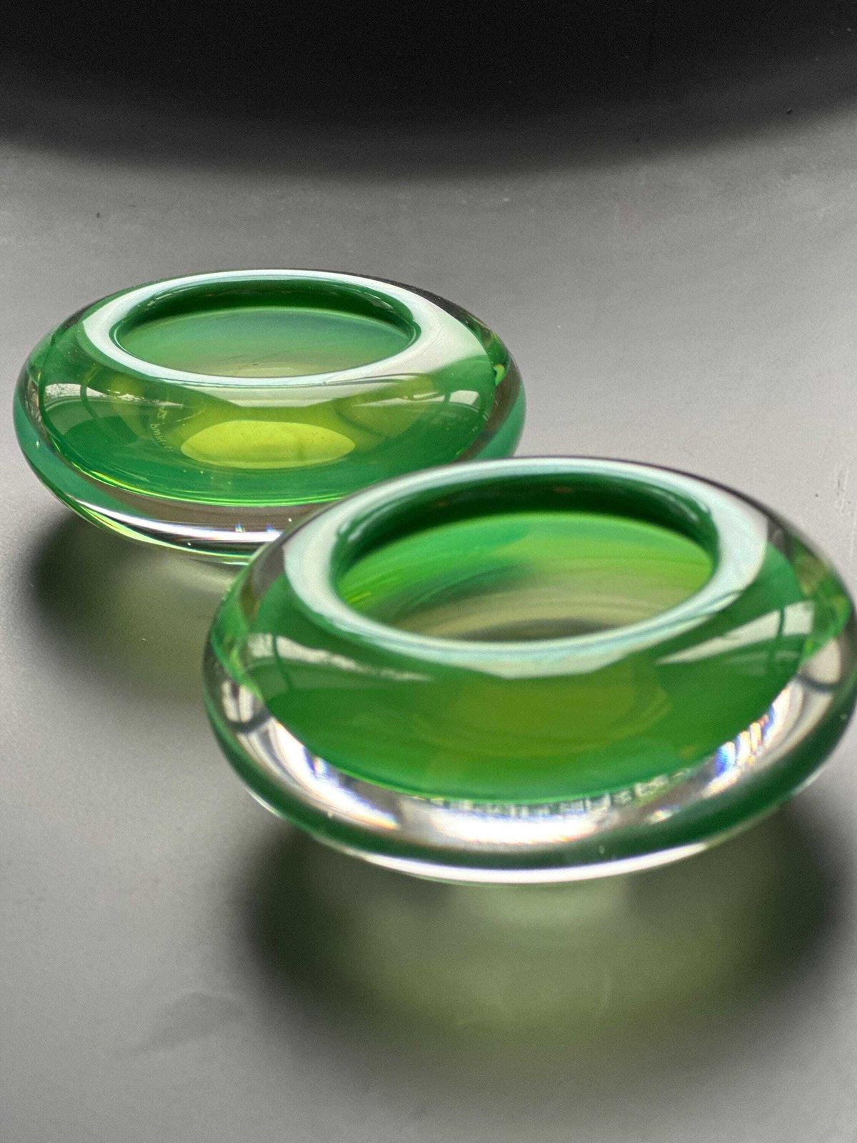 Hanne Dreutler Studio åhus 2000 Signed Swedish Studio Glass Votive Holders. Clear Cased Glass With Emerald Core, Sculptural Modern Design. photo vinterior