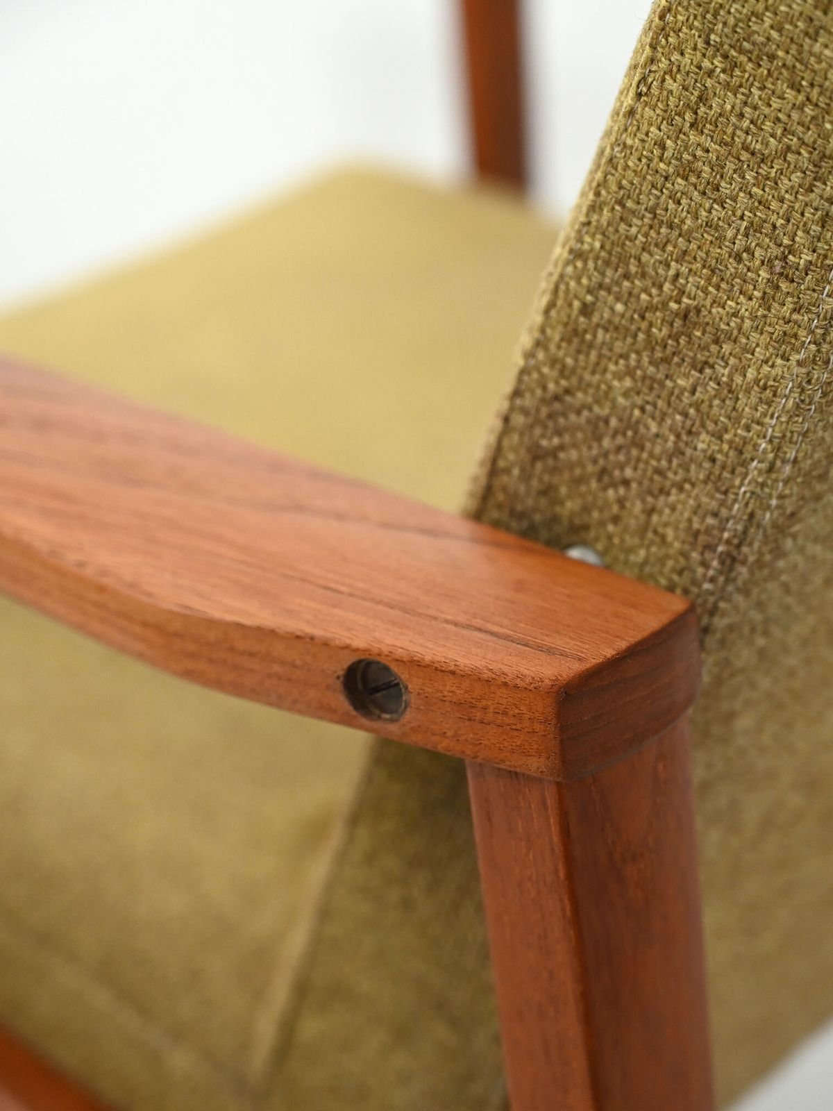 photo vinterior Pair Of Danish Teak Armchairs With Green Upholstery