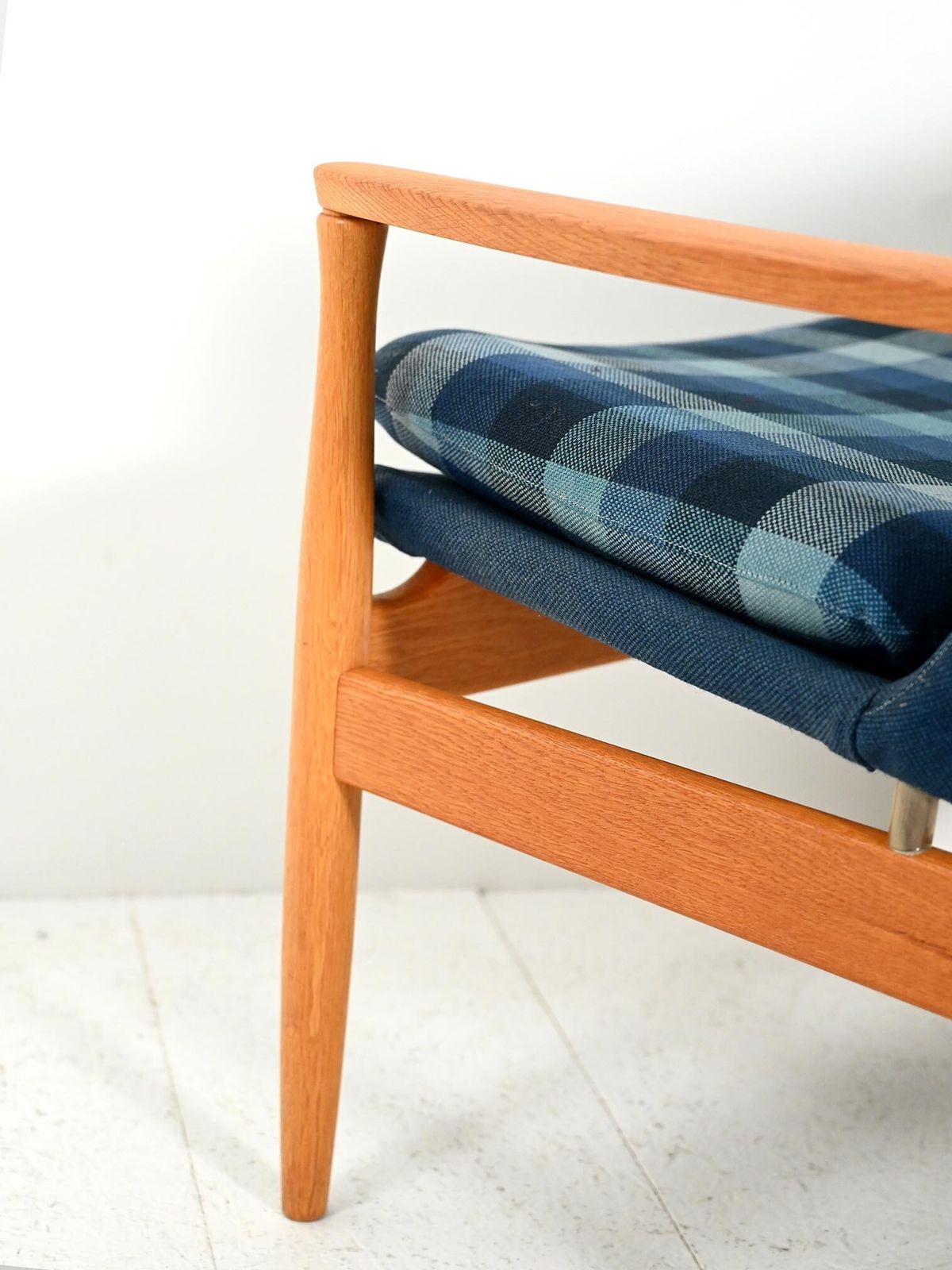 Scandinavian Armchair In Oak And Blue Wool photo 1180.0