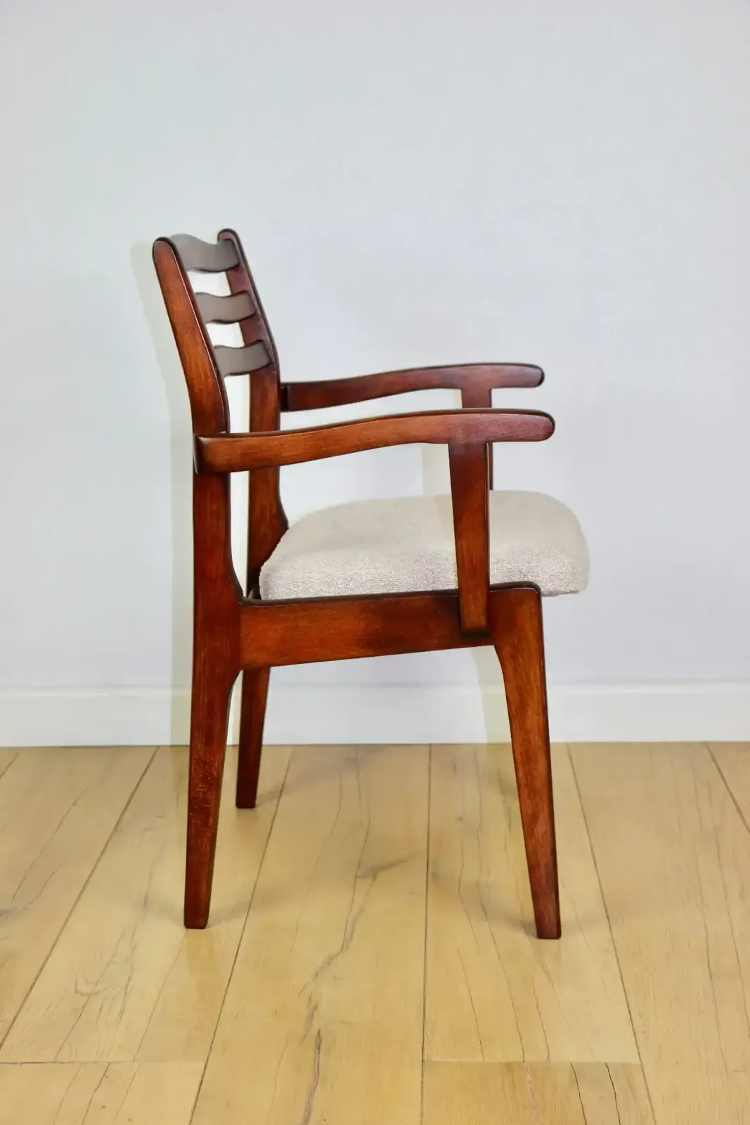 Furniture Vintage Beige Boucle Office Chairs   Set Of 3 photo