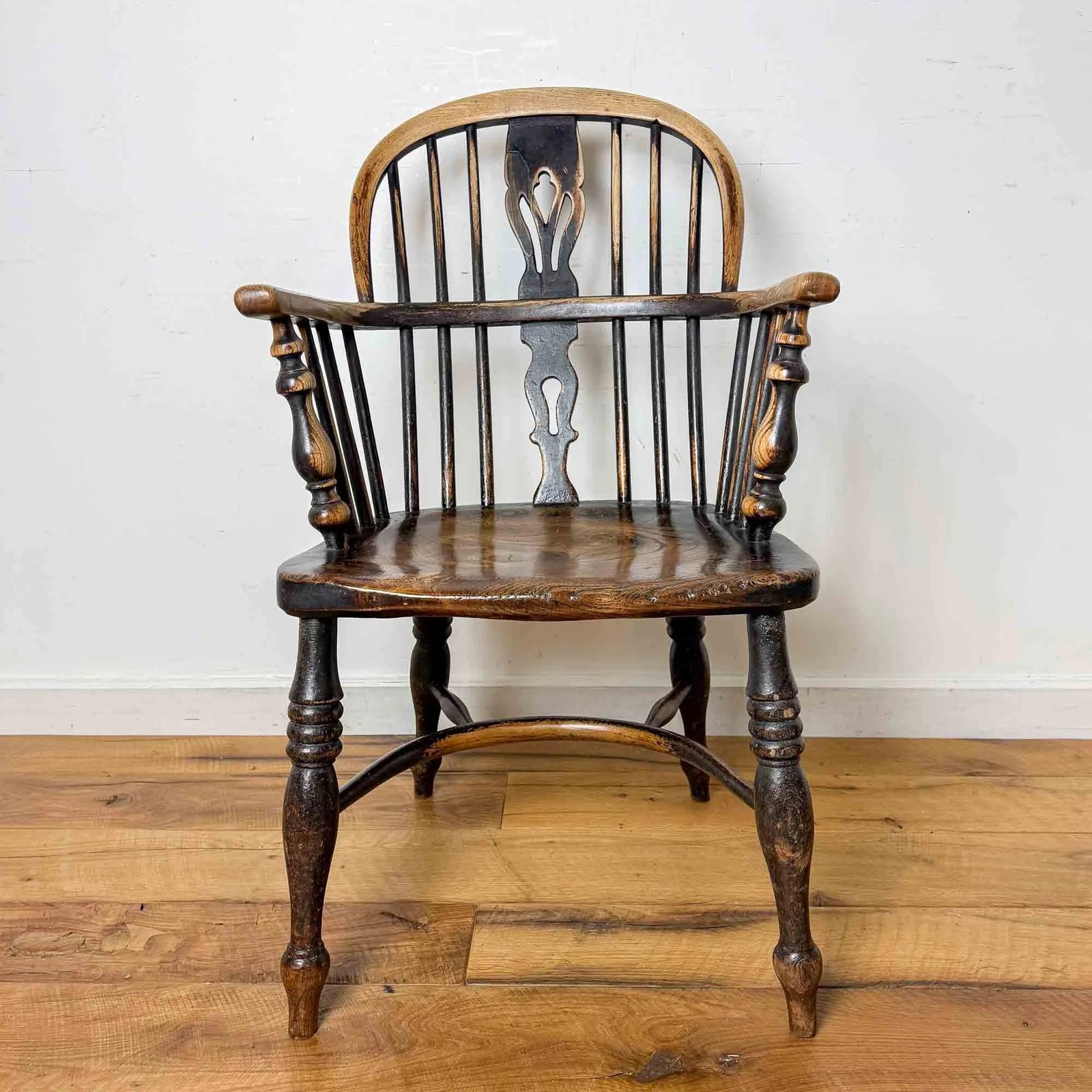 Antique Windsor Chair, Lovely Timeworn Patina photo Furniture
