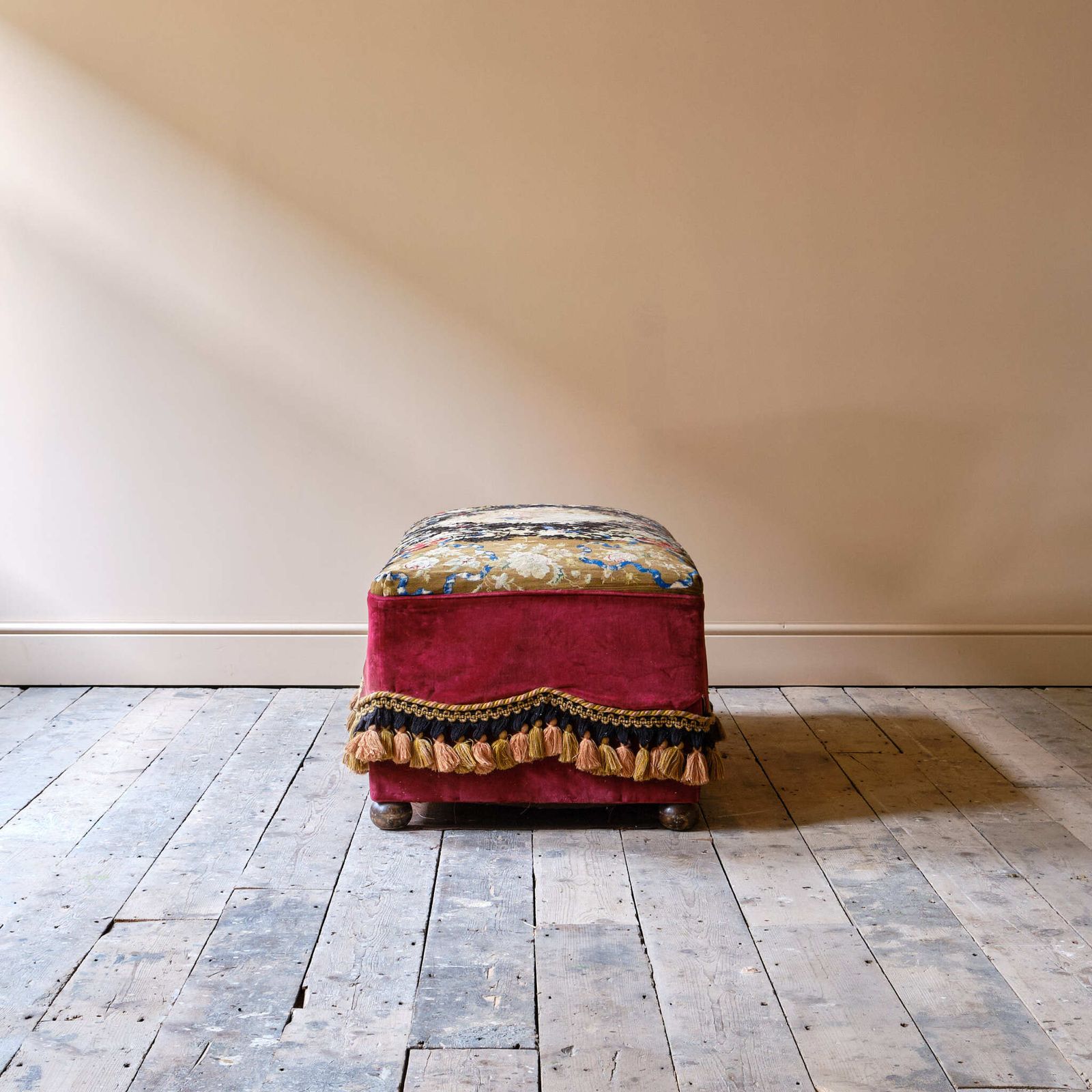 Large Country House Ottoman By Hallett & Sons photo for sale