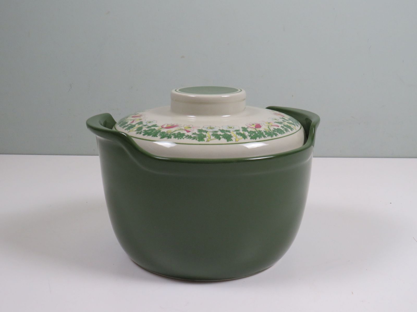 Mid Century Norwegian Figgjo “Anitra” Casserole – Model Mf 555 – 1960s–70s photo furniture