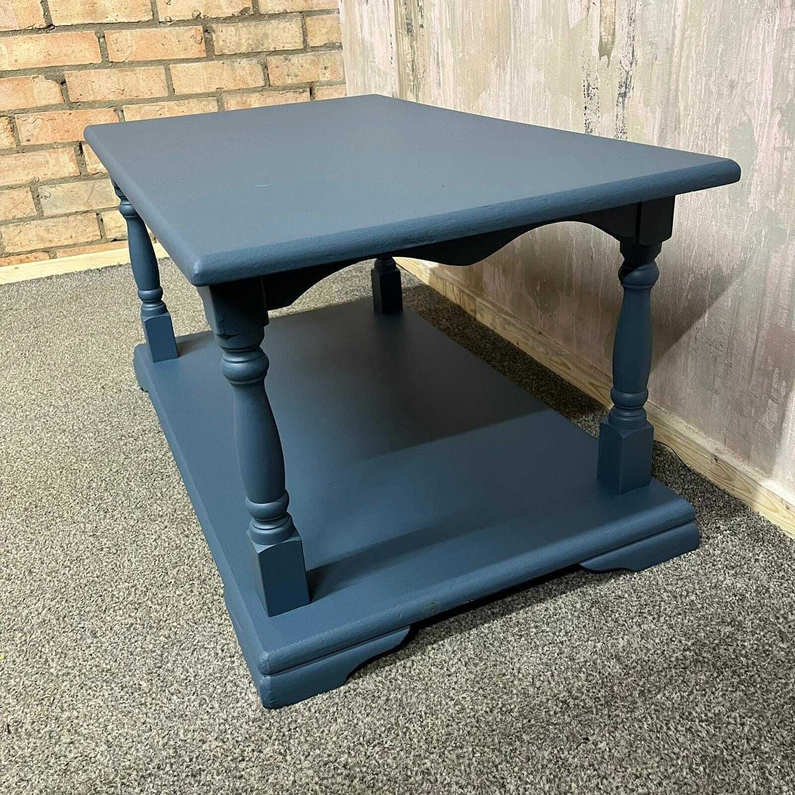 Old Charm Style Painted Coffee Table Shelf Under Turned Legs Scalloped Skirt photo vintage