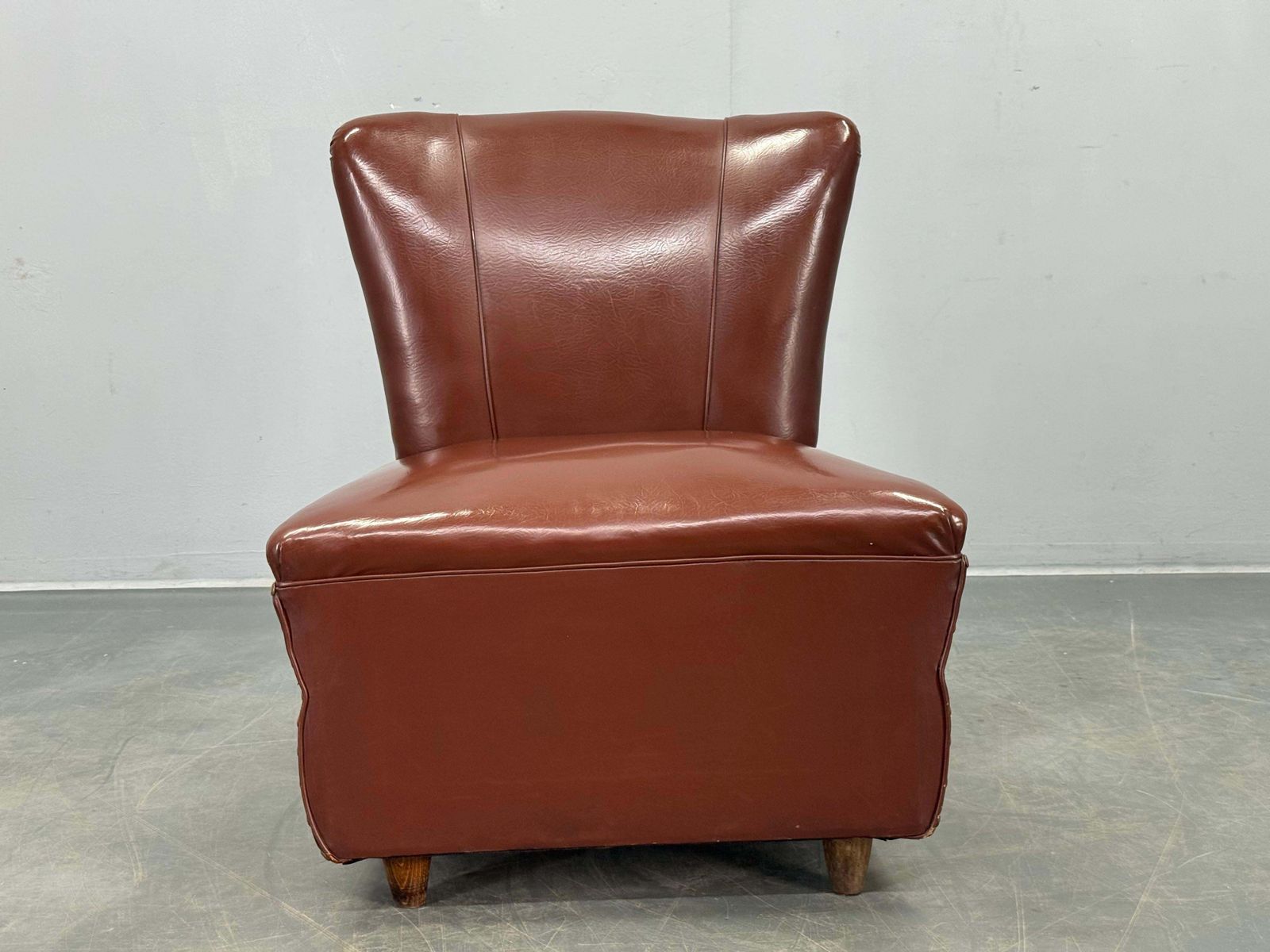 photo vinterior 1950s Italian Mid Century Leatherette Lounge Chair