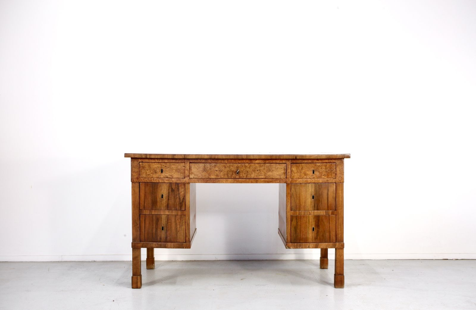 Italian Art Deco Desk In Dark Walnut Burl.