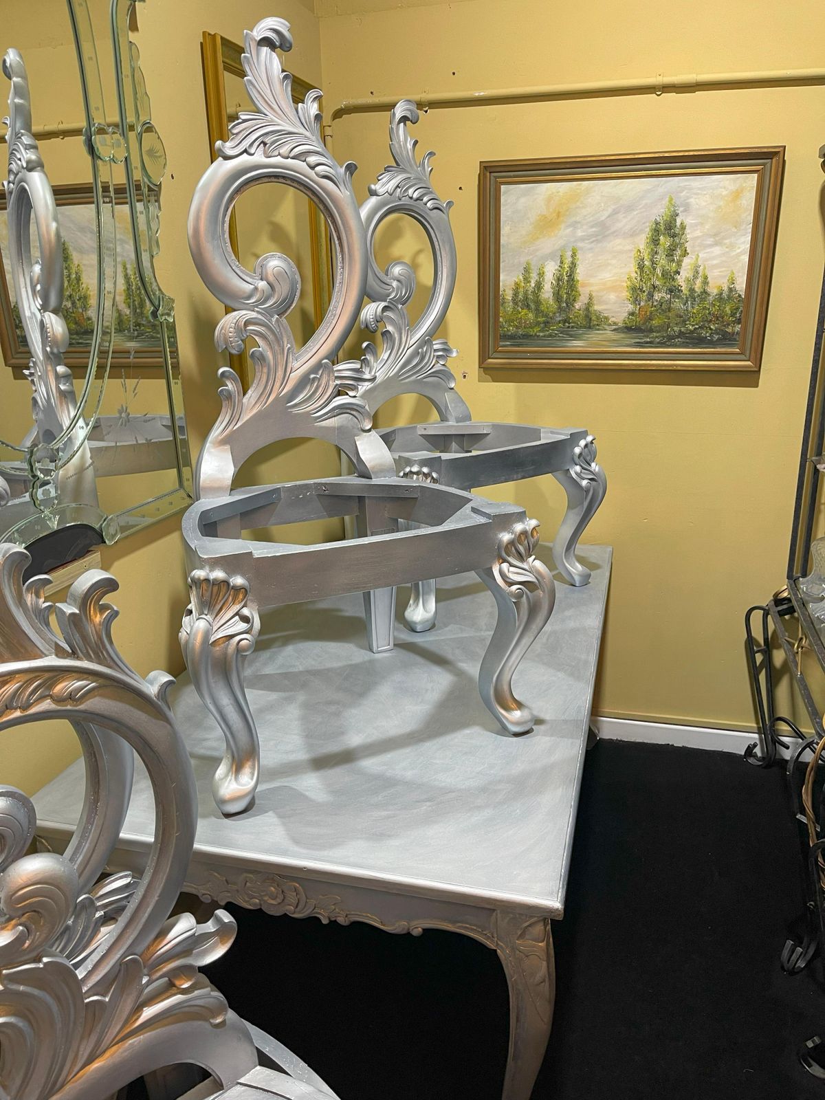 Harrison & Gil Style Silver Gilt Carved Dining Table And Six Chairs photo vinterior