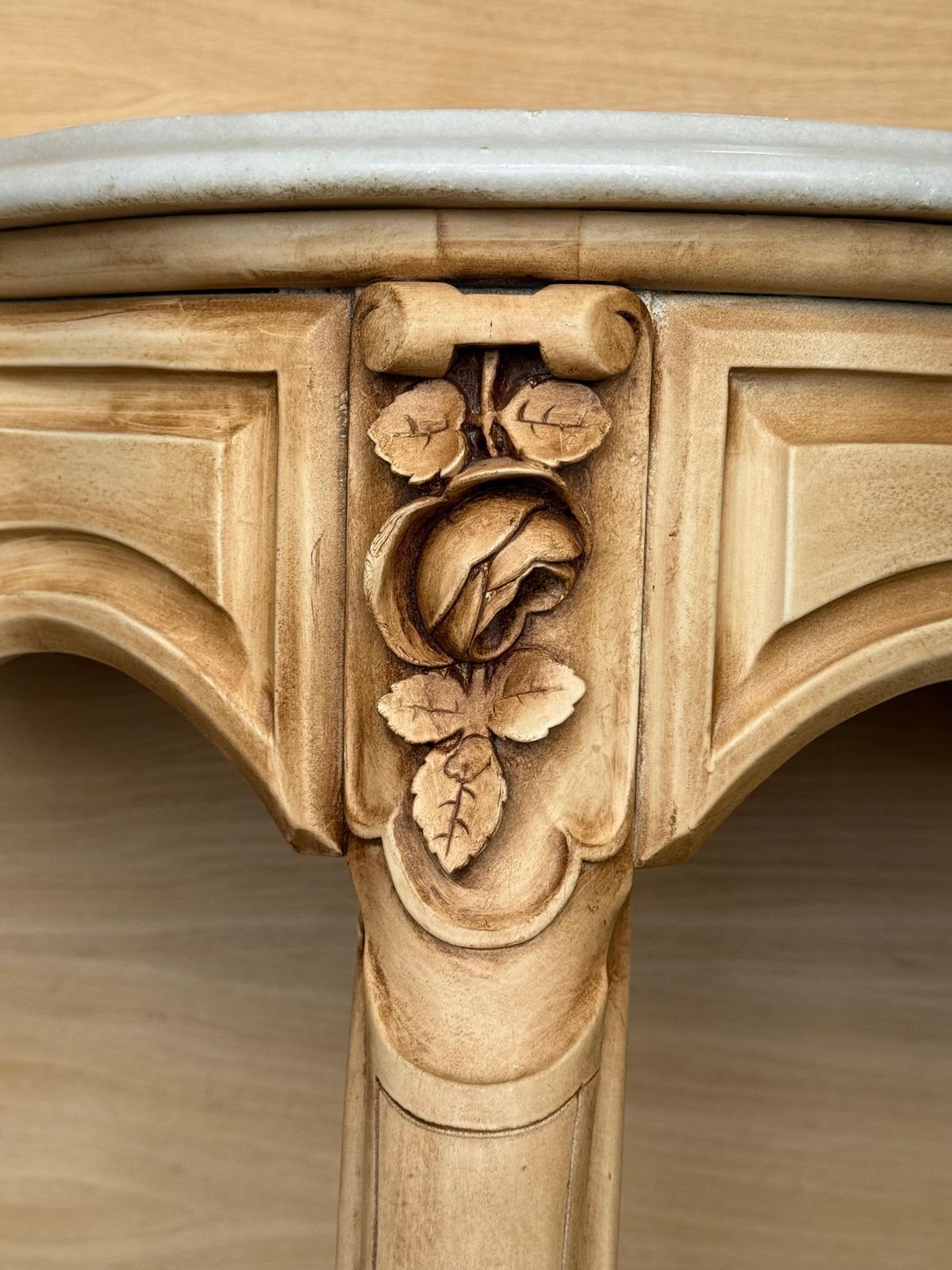 photo furniture Antique Marble Topped Antique White Cream Carved Console Table