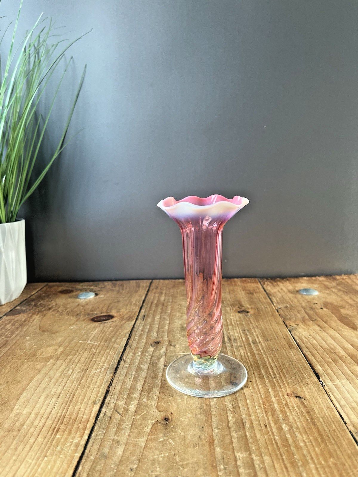 Antique English Victorian Cranberry Uranium Vaseline Glass Ruffled Rim Bud Vase photo Home Decor