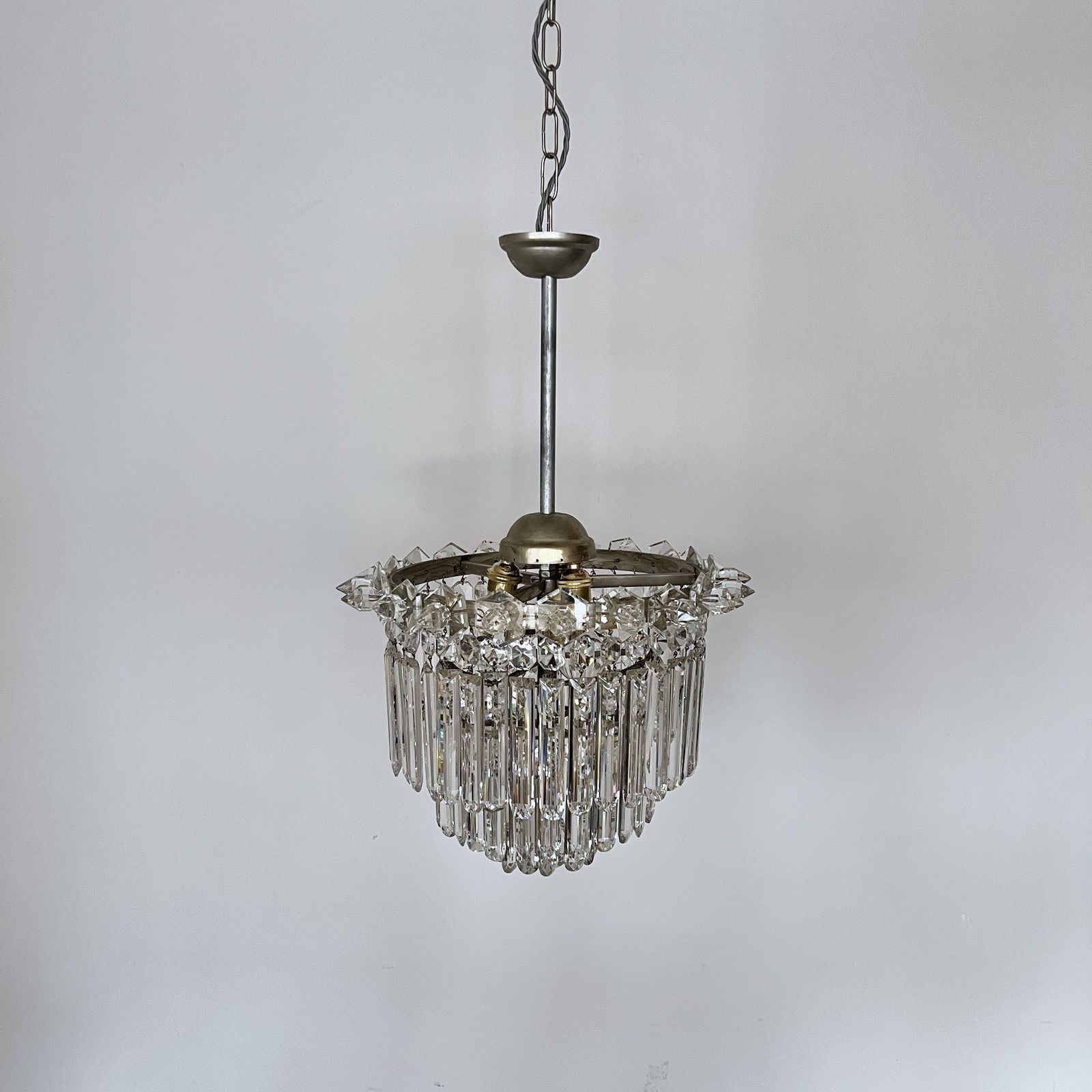 Early 20th Century English Crystal Waterfall Chandelier photo Lighting