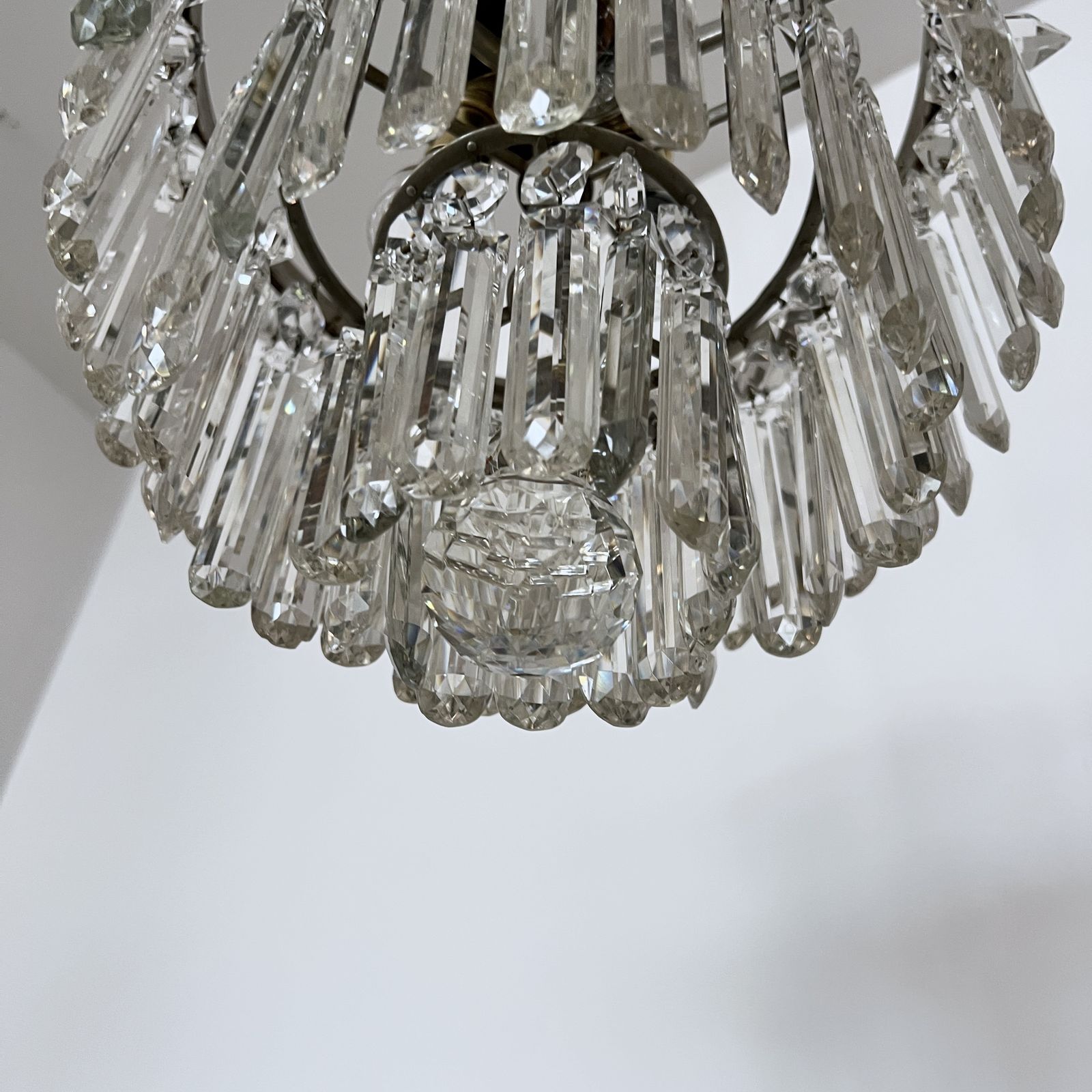 Early 20th Century English Crystal Waterfall Chandelier photo vinterior