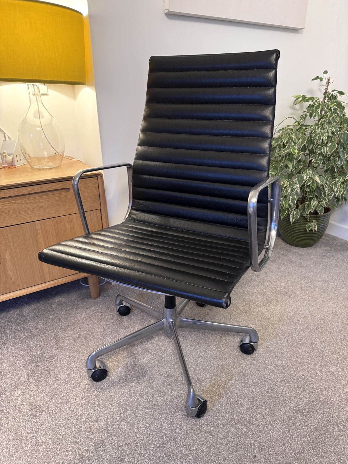 Genuine Vintage Eames Ea119 Office Chair By Icf