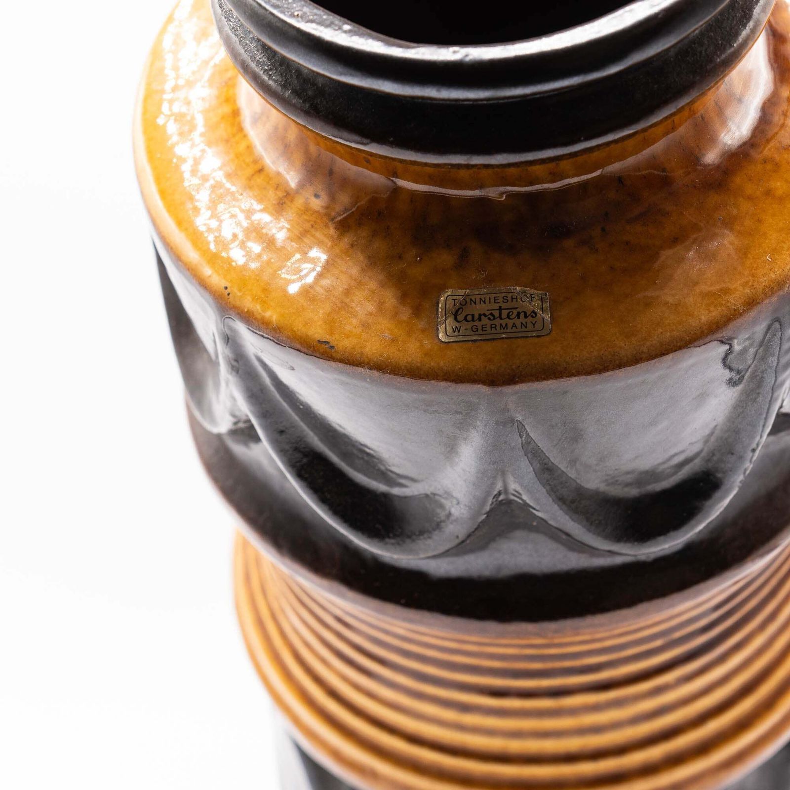 photo furniture Floor Vase Ethnic Decor In Light And Dark Brown   Carstens Tönnieshof 7911 40    1960s