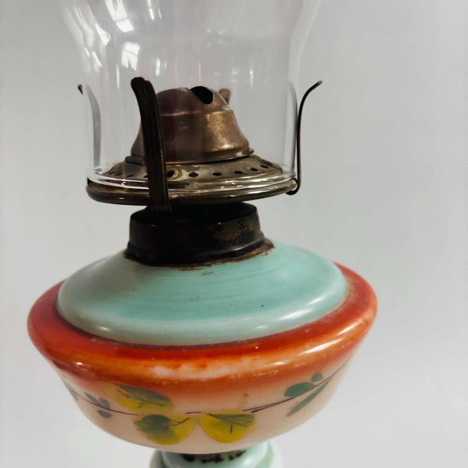 photo vintage Victorian Opaline Milk Glass Oil Lamp, Hand Painted Floral Hurricane Table Lamp, 19th Century