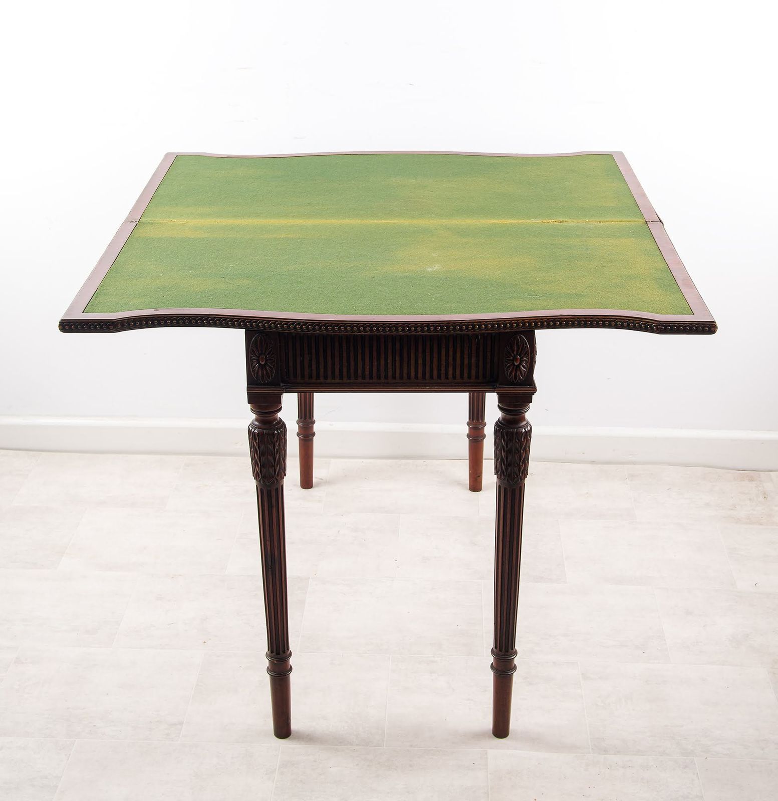 Edwardian Hepplewhite Style Mahogany Fold Over Card Table With Painted Medallion C.1910 photo 1250.0