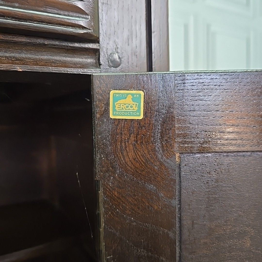photo vintage Vintage Ercol Sideboard Buffet Cabinet – Elm Court Cupboard Jacobean Style
