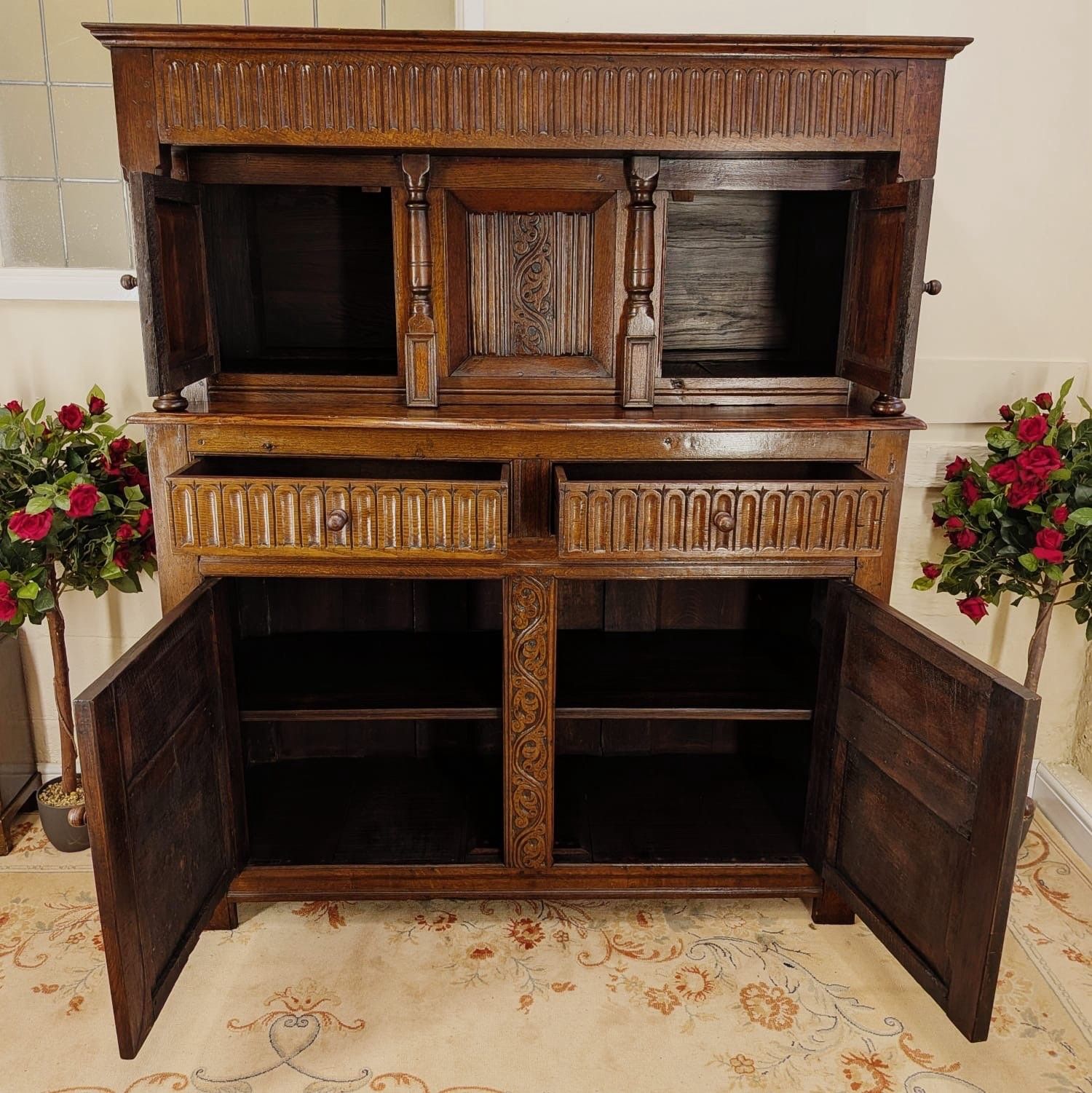photo furniture Rare 18th Century Georgian Period Large Solid Oak Carved Court Cupboard