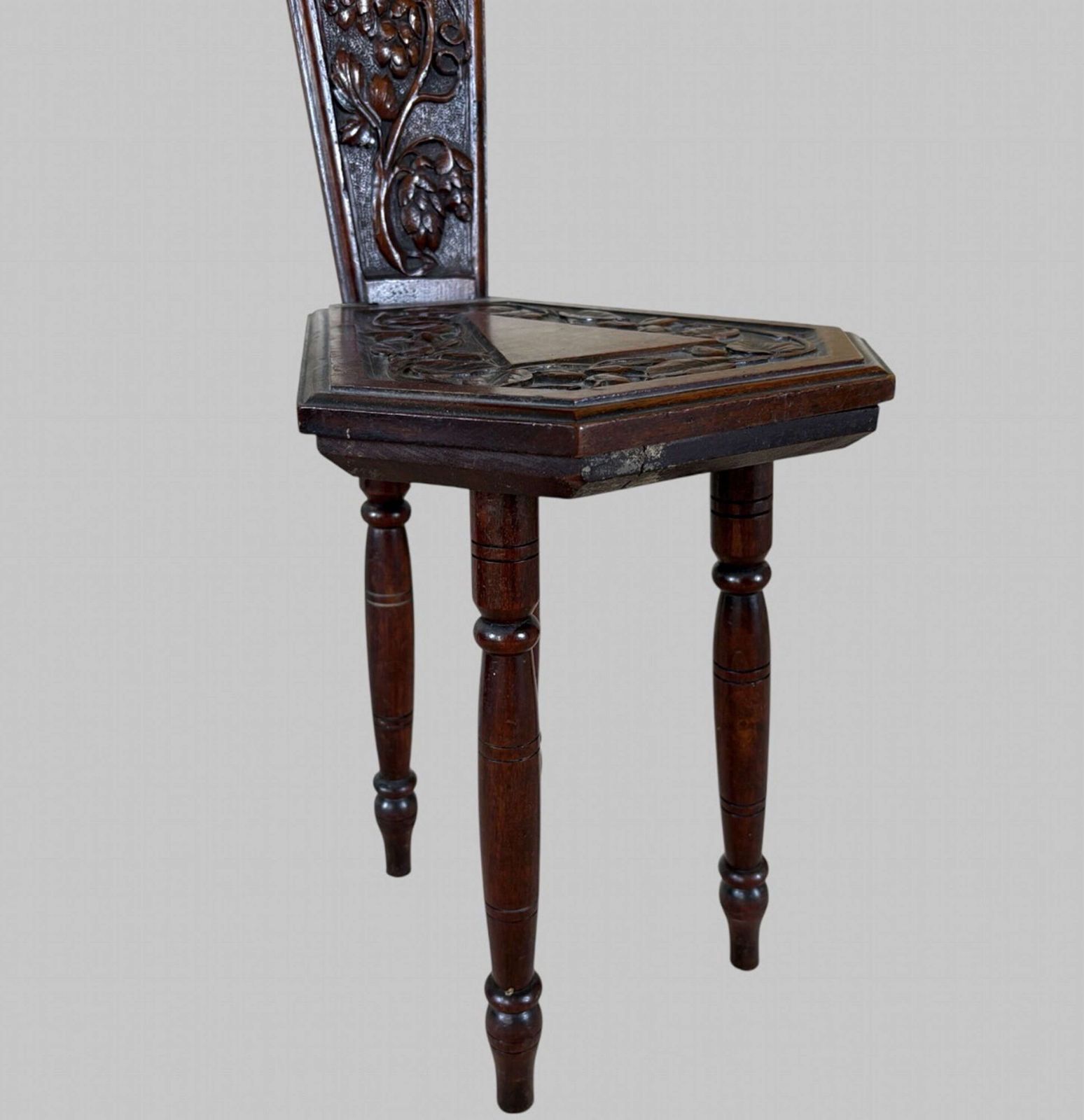 A Lovely Welsh Spinning Chair, 1910s photo 495.0