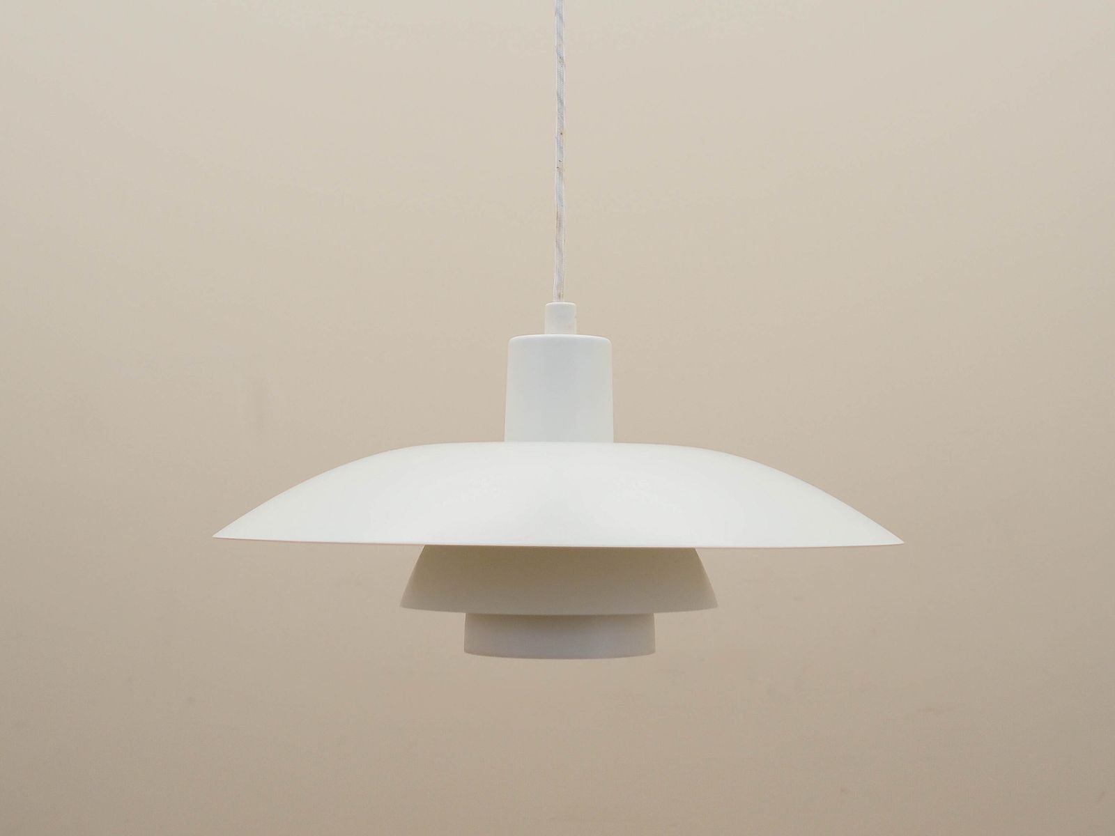 Hanglamp, Deens Design, Jaren 1960, Ontwerper: Poul Henningsen, Fabrikant: Louis Poulsen photo furniture