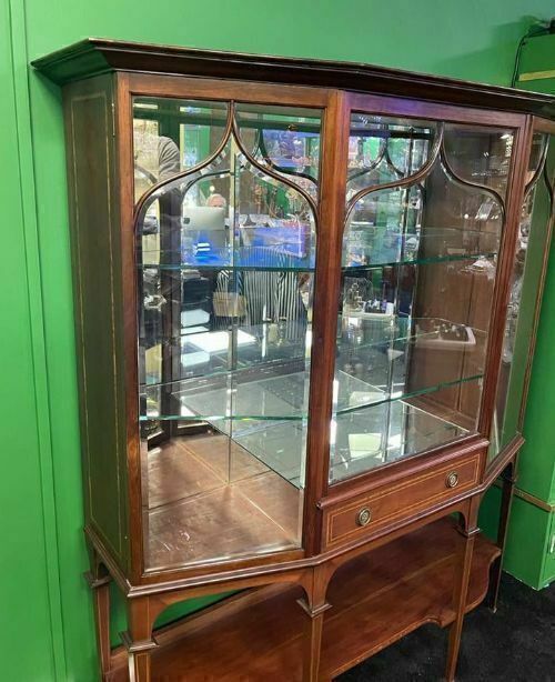 Fine 19th C. Mahogany Inlaid Mirrored Display Cabinet photo 1500.0