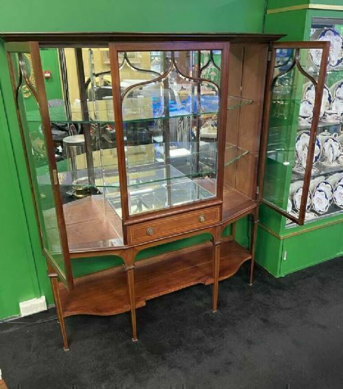 photo furniture Fine 19th C. Mahogany Inlaid Mirrored Display Cabinet