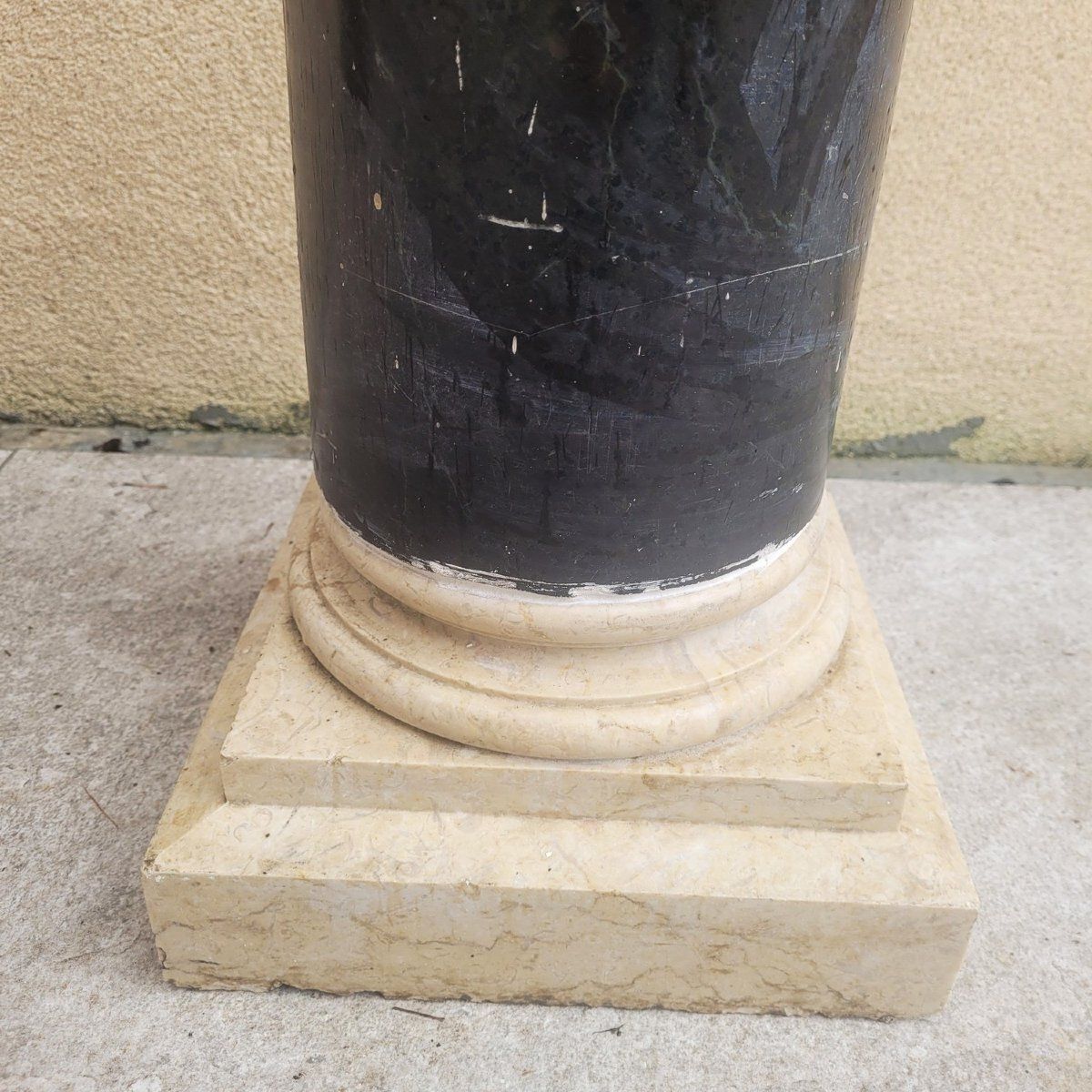 photo furniture Pair Of Green Marble Columns, H190cm, 19th Century
