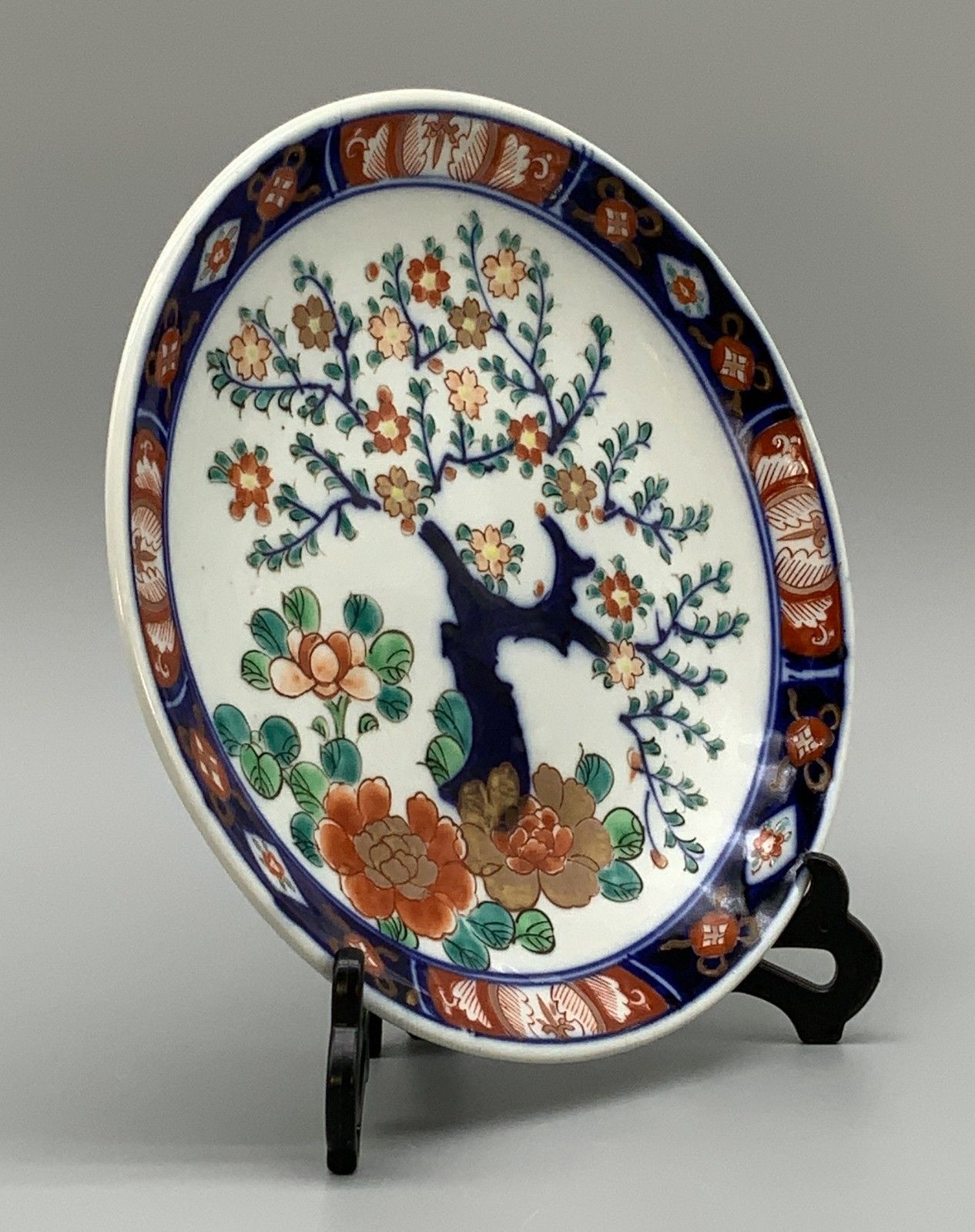photo for sale Japanese Arita Porcelain Charger Dish Imari 19th Century Antique Plate