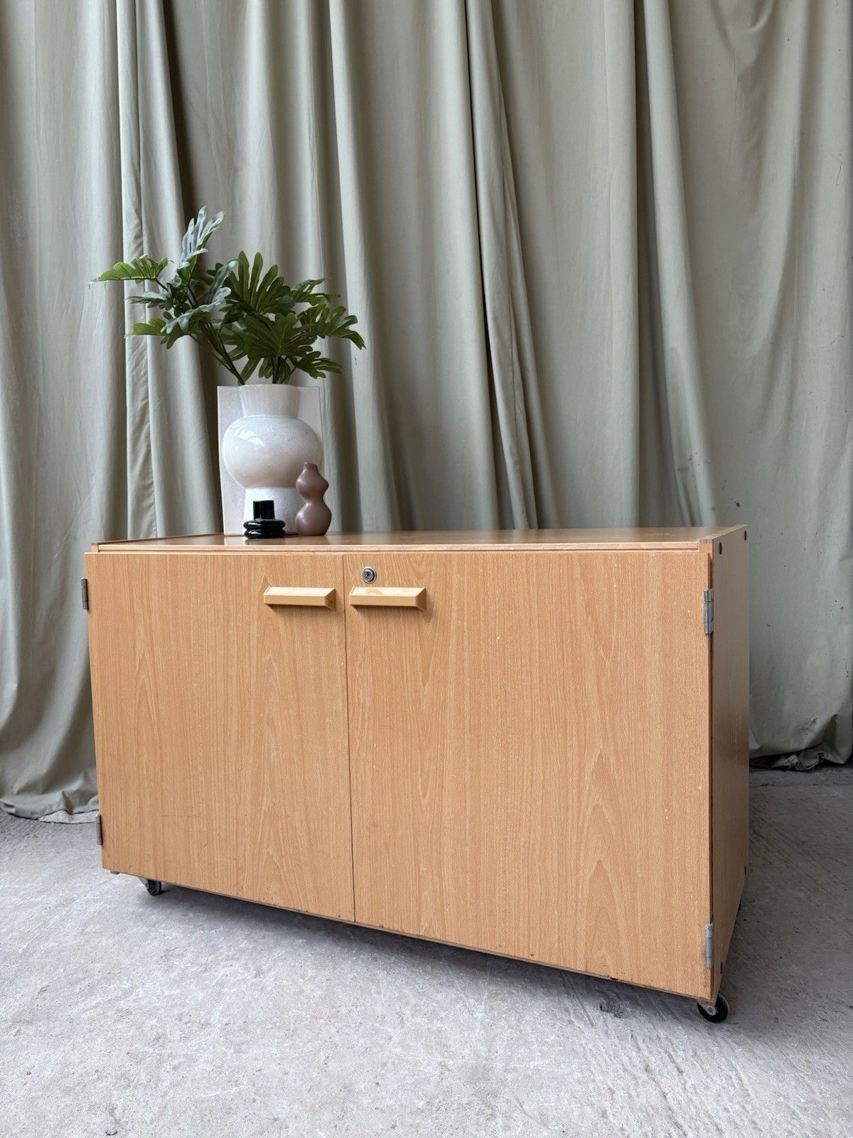 Vtg Late Mid Century 90s Modernist Media Cabinet Unit Sideboard Lp Storage R1070 photo furniture