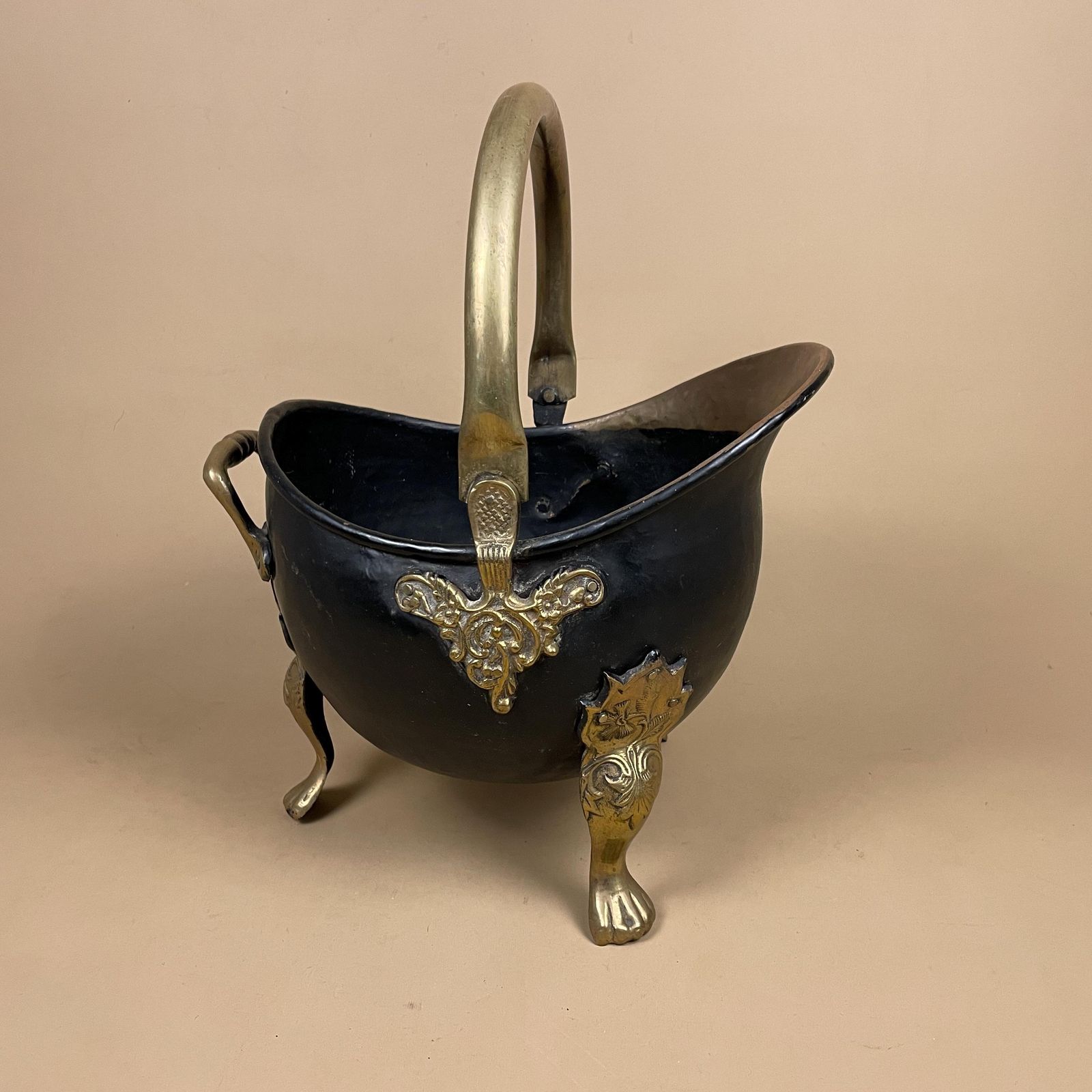 Antique Metal Gold Brass Black Coal Bucket Handle Fireside Fire Side Scuttle Log Helmet Farmhouse Cottage Vintage Fireplace 3 Ornate Feet photo furniture