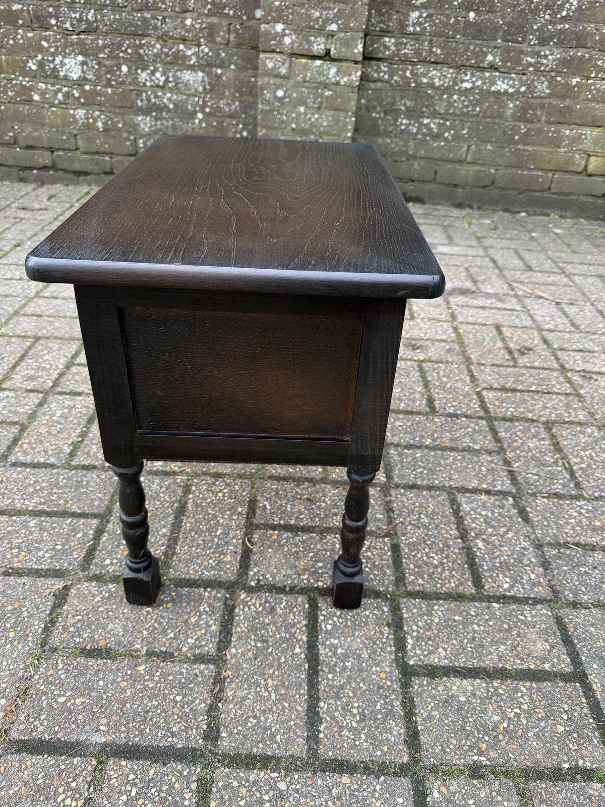 photo vinterior Vintage Early Mid 1900s Oak Veneer Storage Bench In Jacobean Revival Style