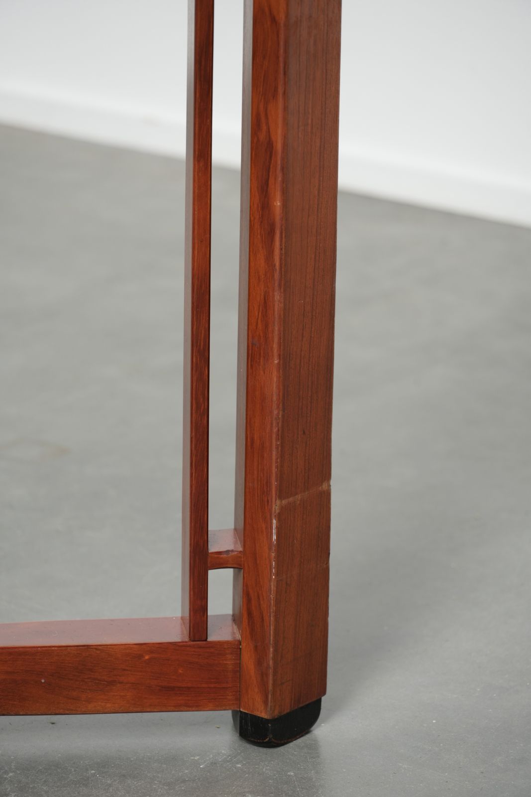 photo vinterior Beautiful Art Deco Design Dining Table By Schuitema From The Decoforma Series For 4 To 6 People