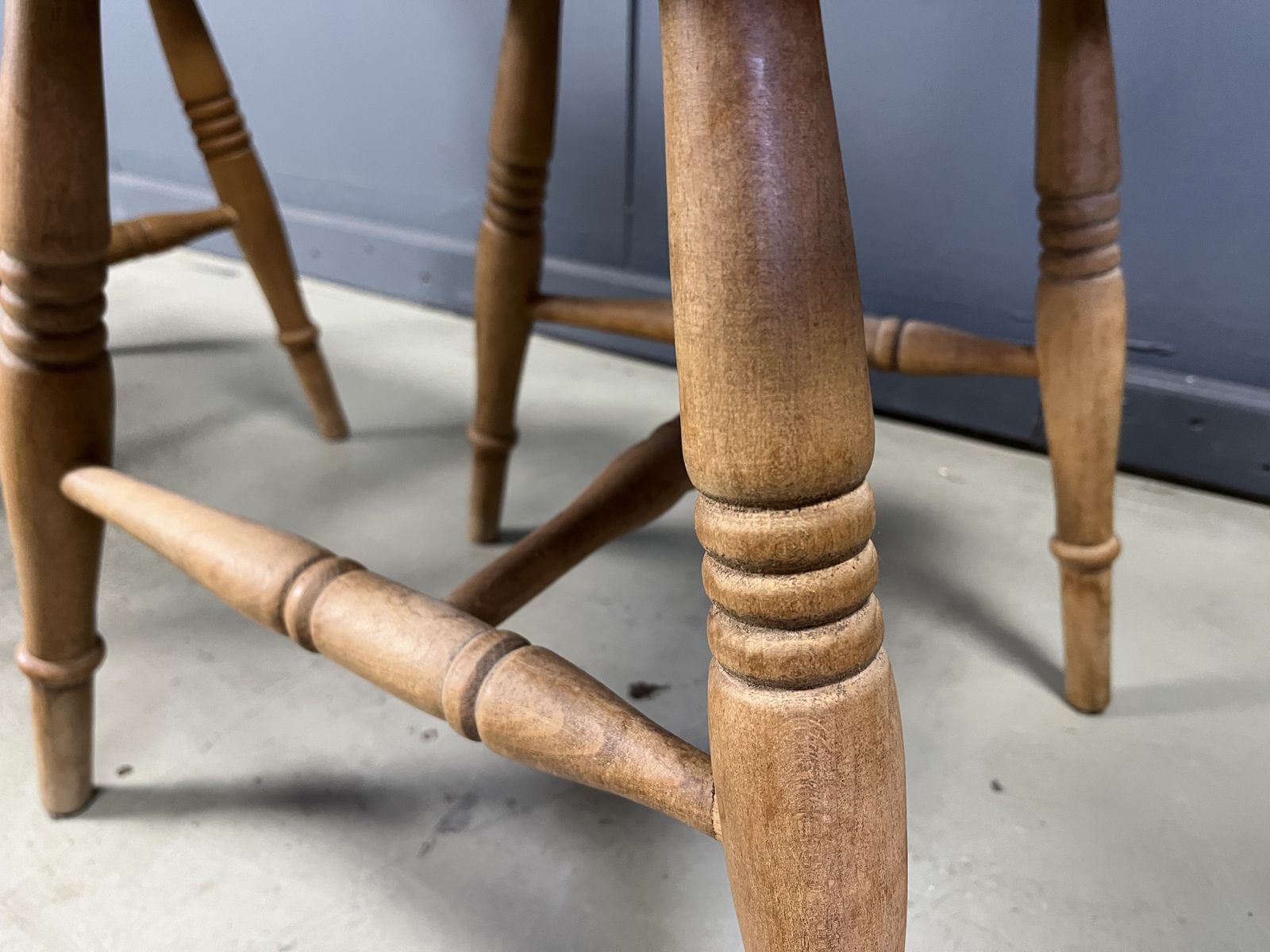 Beautiful English Windsor Style Dining Chairs, Set Of 4 photo furniture