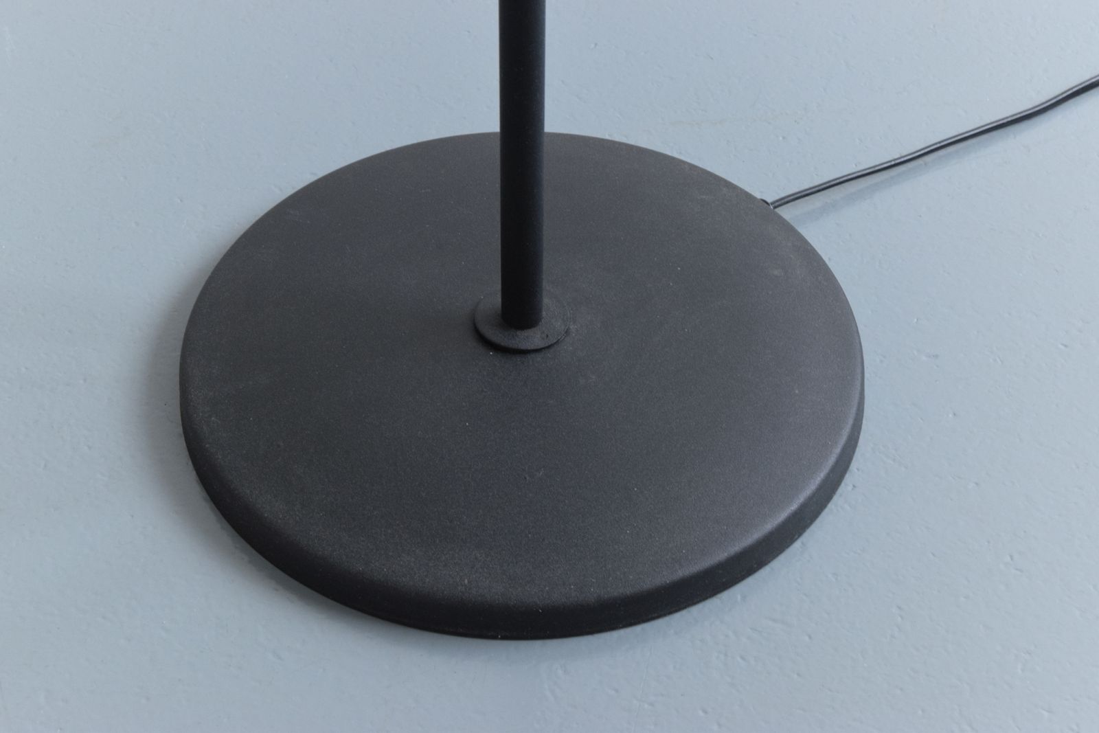Vintage Ikea 'Trubadur' Metal Black Floor Lamp With 'Bäk' Rattan Lampshade photo 275.0