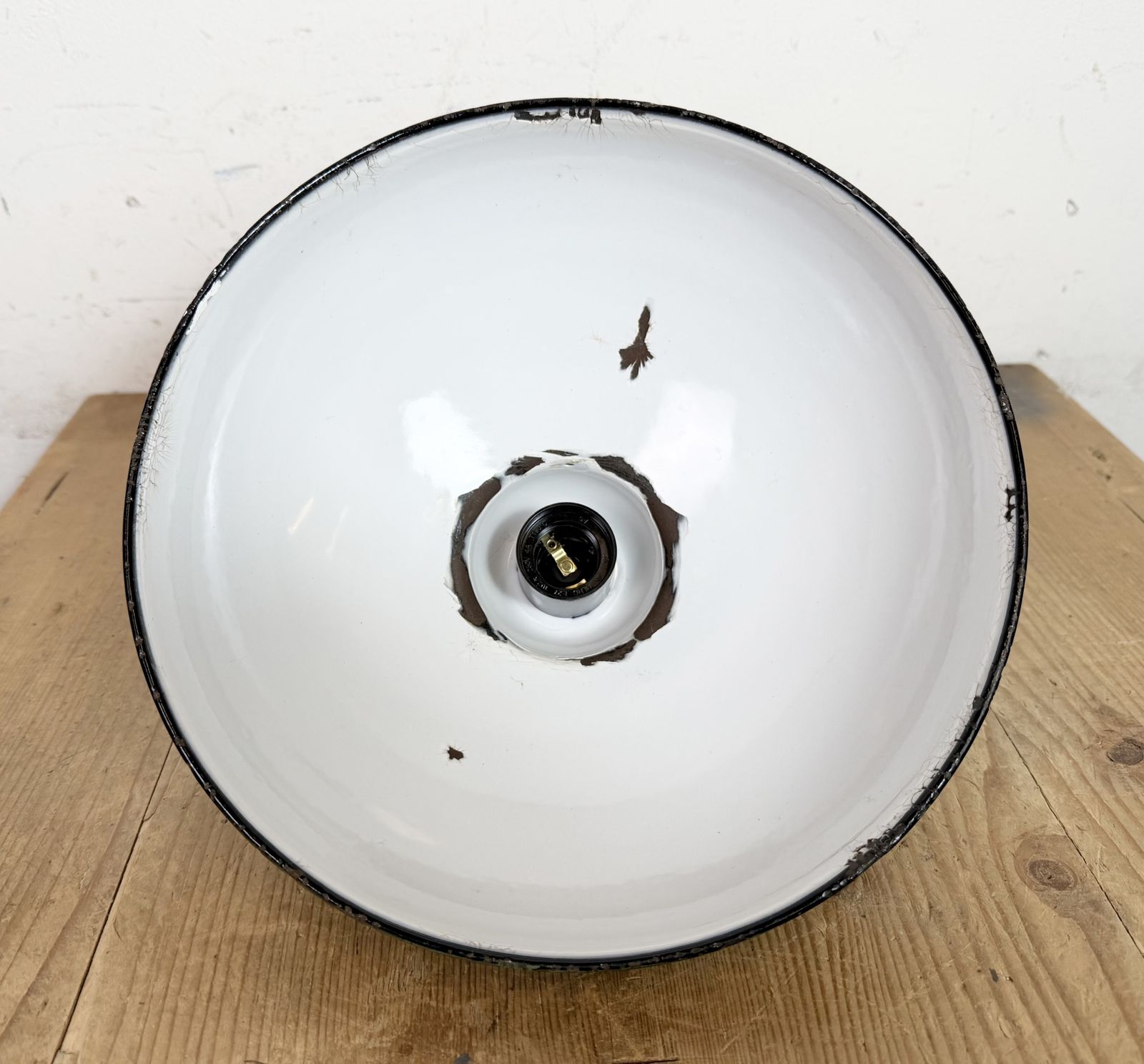 photo vintage Industrial Green Enamel Factory Pendant Lamp, 1960s, 2x
