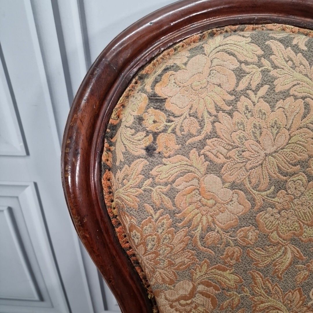 photo furniture Antique Victorian Lounge Chair Spoon Back Fireside Carved Nursing Seat Wooden