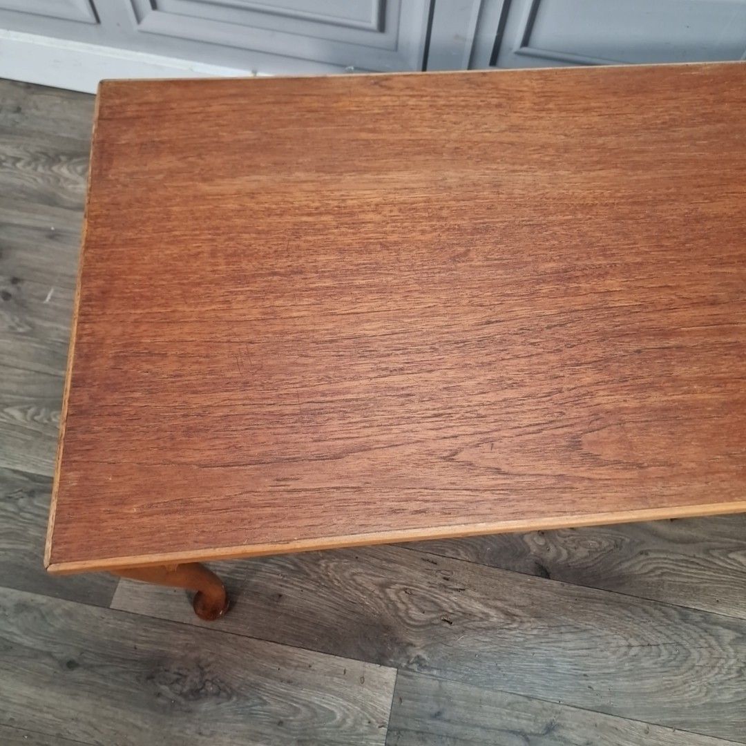 Vintage Wooden Coffee Table With Drawer – Queen Anne Legs – Oak Wood Retro Side photo 90.0