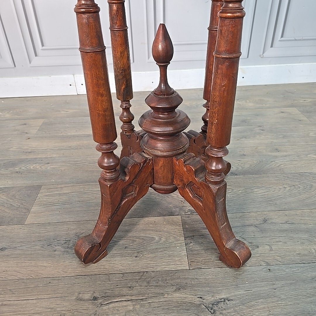 190.0 Antique Mahogany Side Table – Hall Lamp Turned Legs & Finial Base – Victorian photo