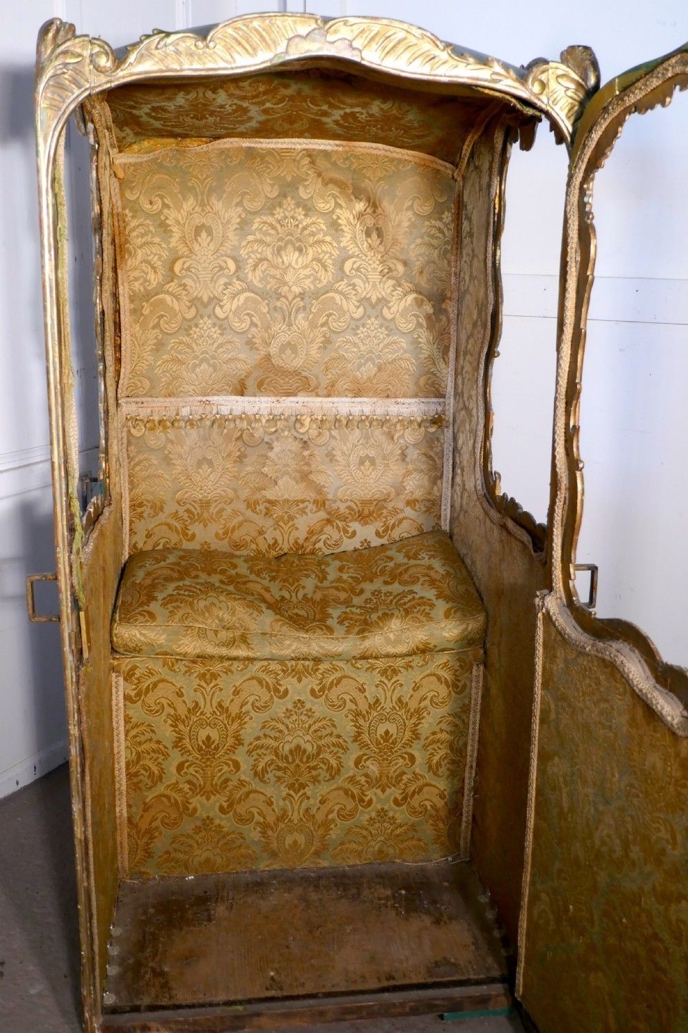 19th Century Italian Sedan Chair photo Furniture