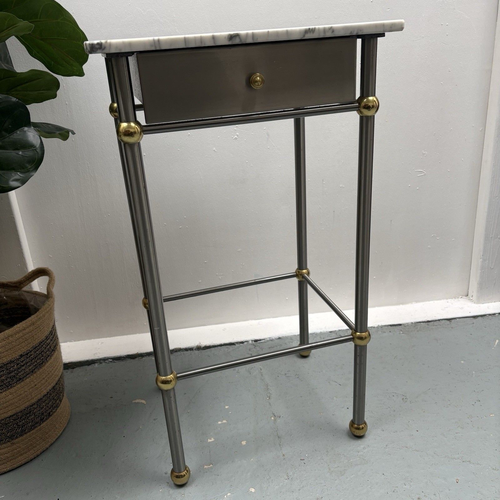 photo vinterior Vintage French 1970s Chrome, Brass & Marble Bedside Sofa End Side Table