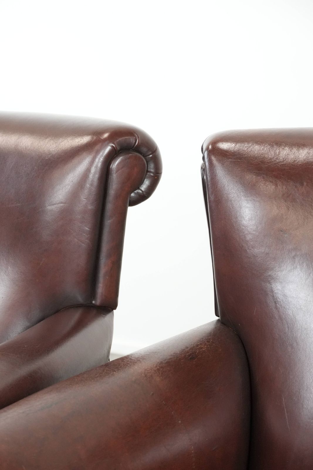 photo vinterior Set Of 2 Luxury Sheep Leather Armchairs / Armchairs With A Timeless Look And Beautiful Dark Colors