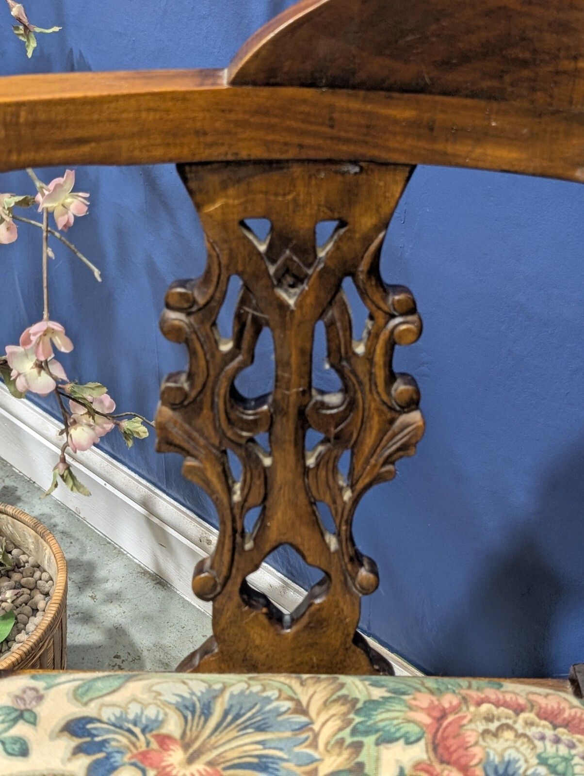 Chippendale Style Mahogany Corner Chair Edwardian Hall Ornate Carved Claw Feet photo vintage