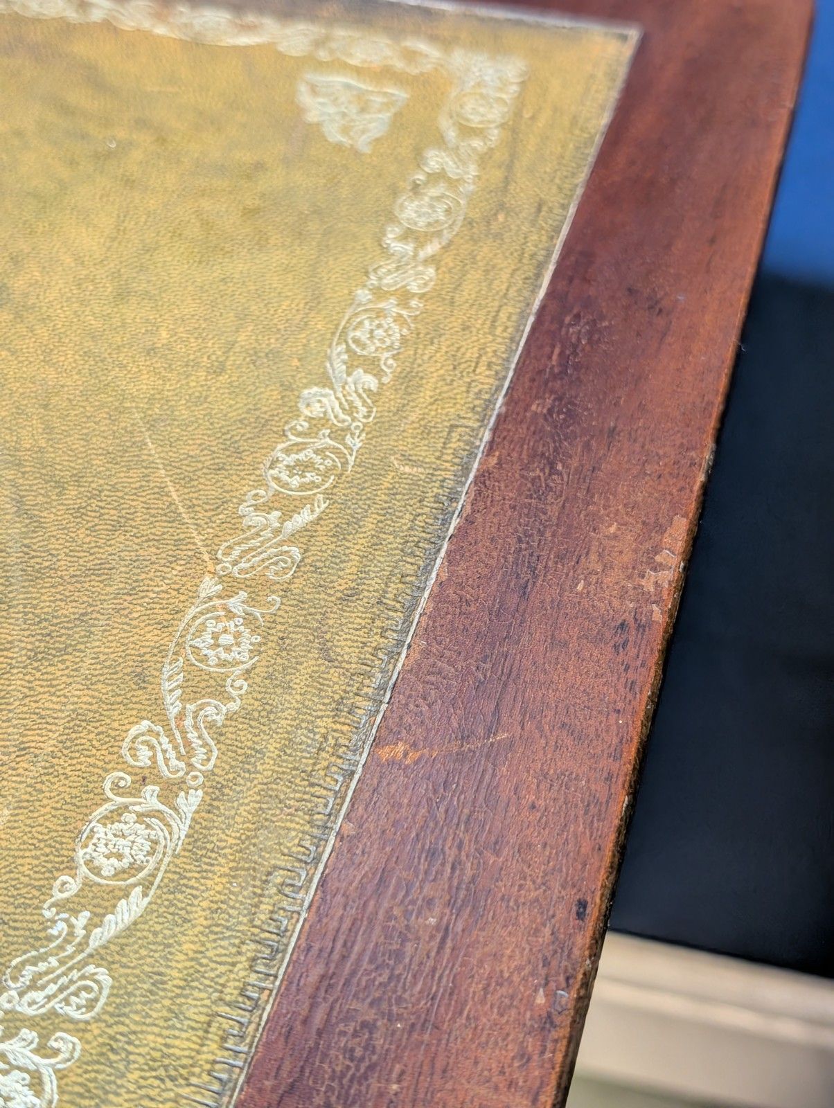 Reproduction  Regency Style Sofa Table Side  Console Green Leather Top photo vinterior