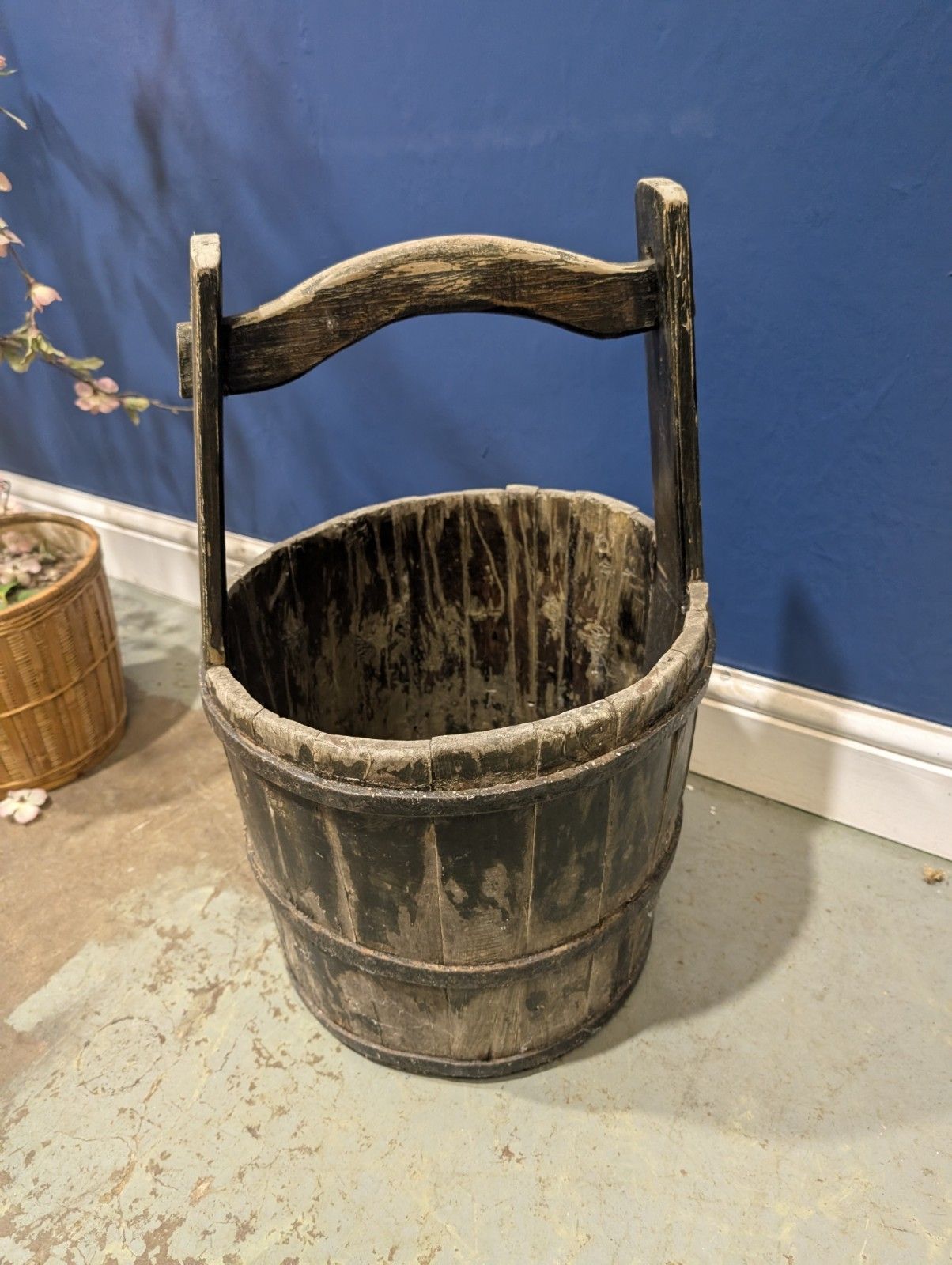 55.0 Antique Primitive Wooden Well Water Bucket Plant Pot Ironbound Barrel photo