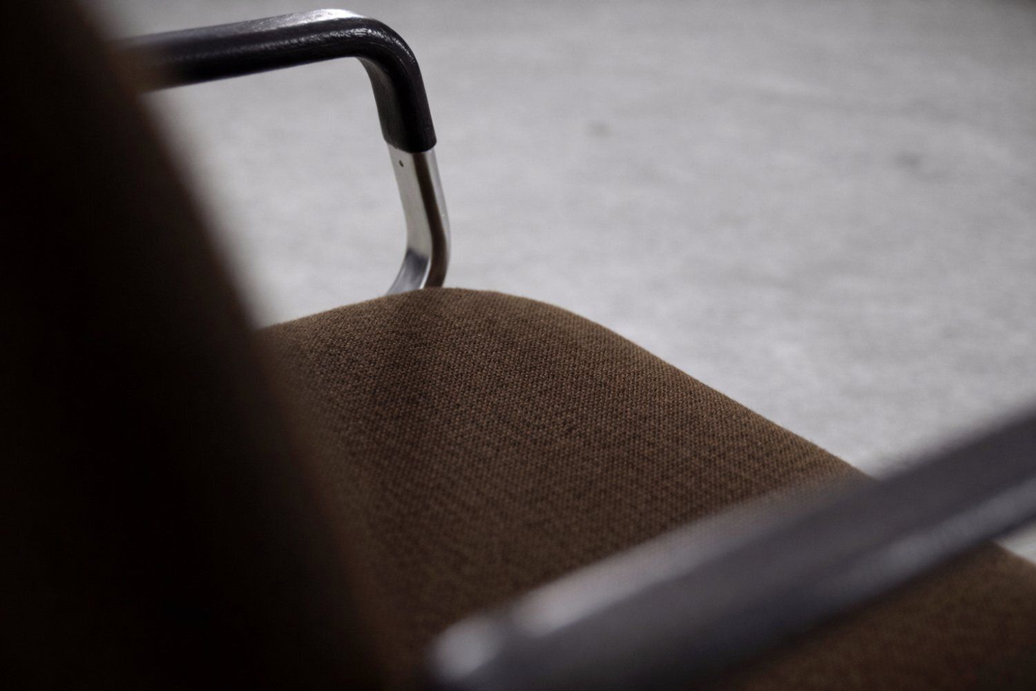 Mid Century Modern German Modern Brown Fabric And Aluminum Chairs By Herbert Hirche For Mauser Werke Waldeck, 1970s, Set Of 2 photo vintage
