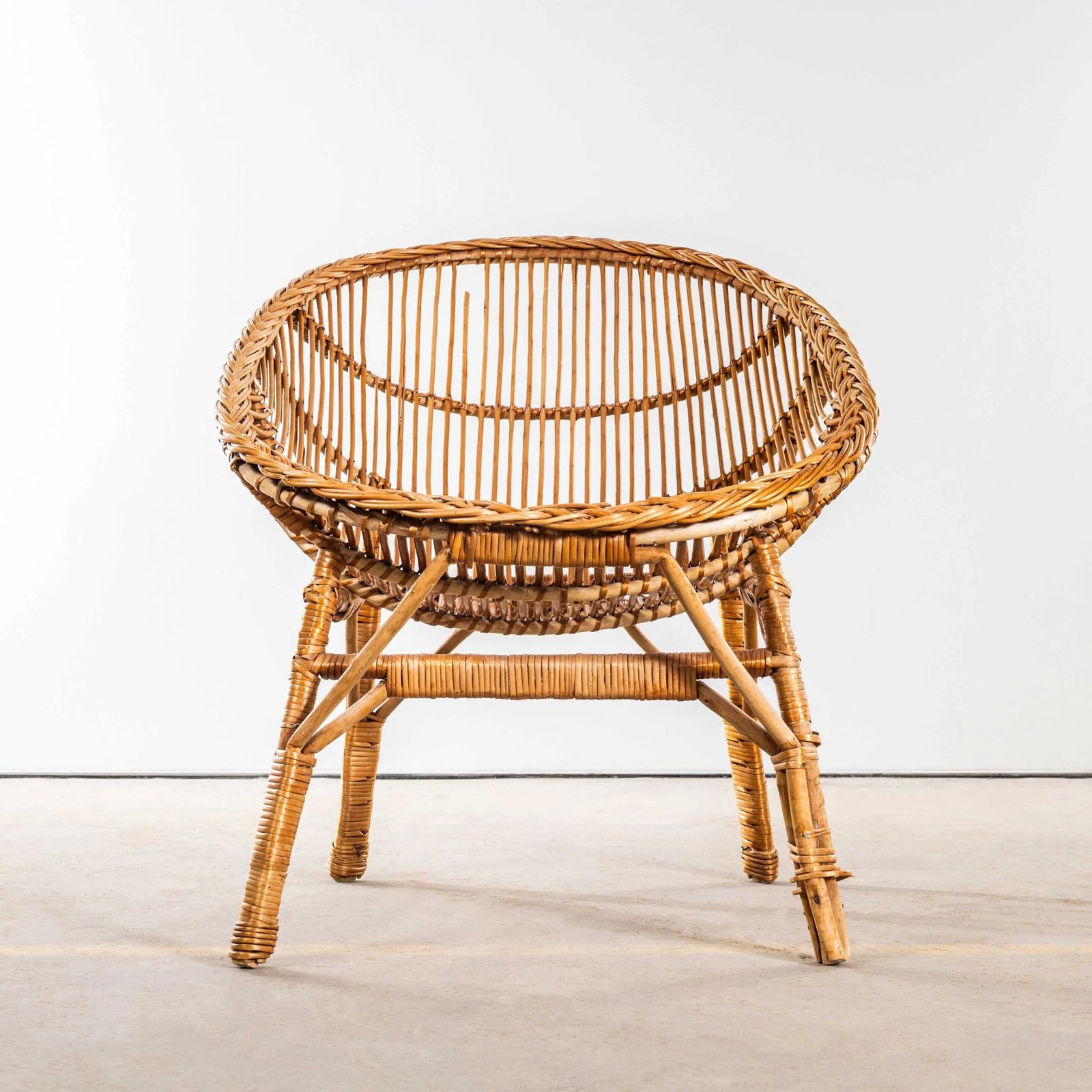 1960’s French Rattan Dish Armchair photo vinterior